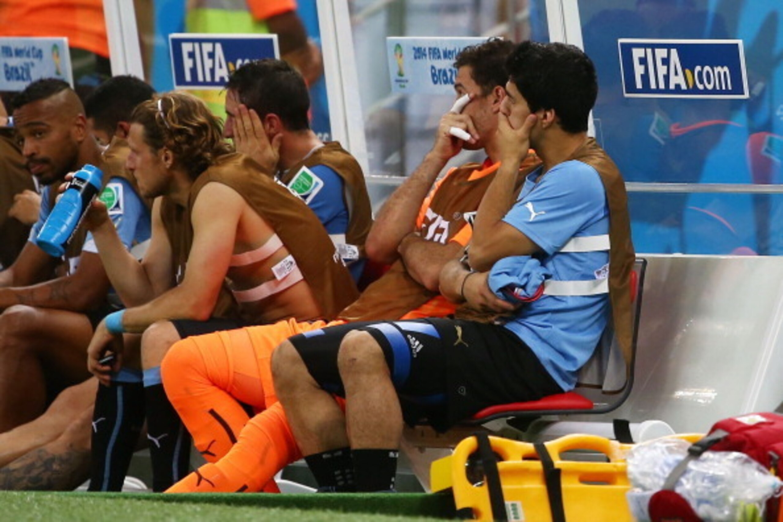 FORTALEZA, BRAZIL - JUNE 14: A dejected Luis Suarez of Uruguay (R) looks on late in the match during the 2014 FIFA World Cup Brazil Group D match between Uruguay and Costa Rica at Castelao on June 14, 2014 in Fortaleza, Brazil. (Photo by Robert Cianflon FORTALEZA, BRAZIL - JUNE 14: A dejected Luis Suarez of Uruguay (R) looks on late in the match during the 2014 FIFA World Cup Brazil Group D match between Uruguay and Costa Rica at Castelao on June 14, 2014 in Fortaleza, Brazil. (Photo by Robert Cianflon
