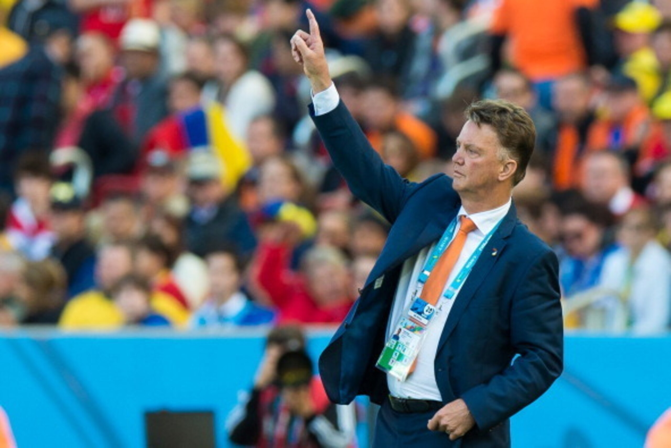 PORTO ALEGRE, BRAZIL - JUNE 06: Head coach Louis Van Gaal of the Netherlands gestures during the 2014 FIFA World Cup Brazil Group B match between Australia and Netherlands at Estadio Beira-Rio on June 18, 2014 in Porto Alegre, Brazil. (Photo by Vinicius PORTO ALEGRE, BRAZIL - JUNE 06: Head coach Louis Van Gaal of the Netherlands gestures during the 2014 FIFA World Cup Brazil Group B match between Australia and Netherlands at Estadio Beira-Rio on June 18, 2014 in Porto Alegre, Brazil. (Photo by Vinicius