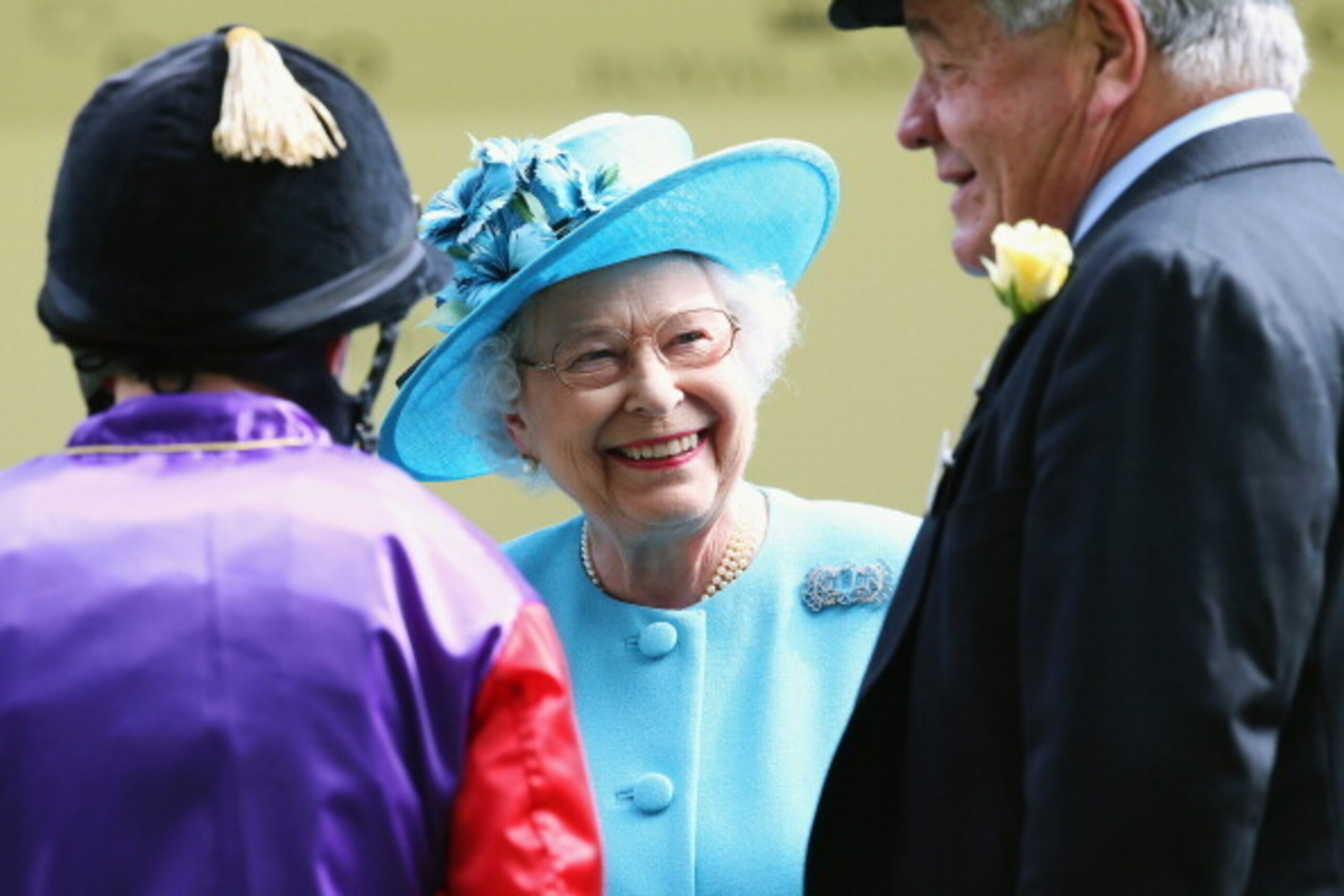 ASCOT, ENGLAND - JUNE 19:  Queen Elizabeth II attends day three of Royal Ascot at Ascot Racecourse on June 19, 2014 in Ascot, England.  (Photo by Chris Jackson/Getty Images for Ascot Racecourse)
