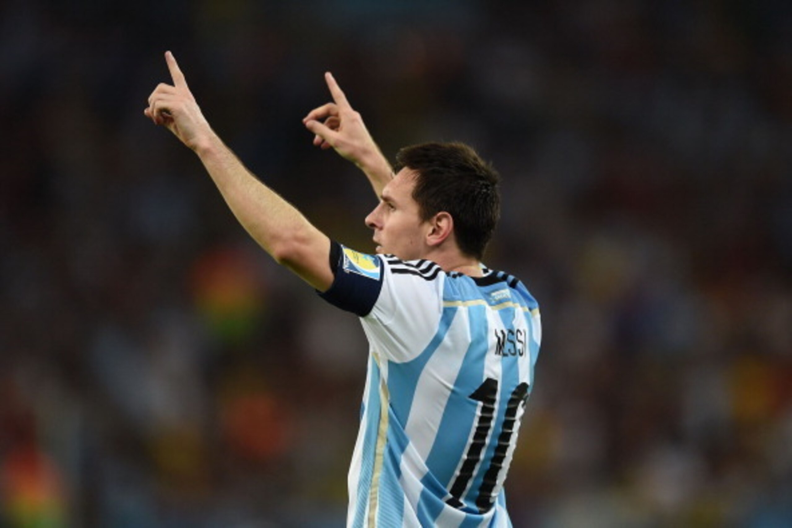 RIO DE JANEIRO, BRAZIL - JUNE 15:  Lionel Messi of Argentina acknowledges the fans after defeating Bosnia Herzegovina 2-1 during the 2014 FIFA World Cup Brazil Group F match between Argentina and Bosnia-Herzegovina at Maracana on June 15, 2014 in Rio de J