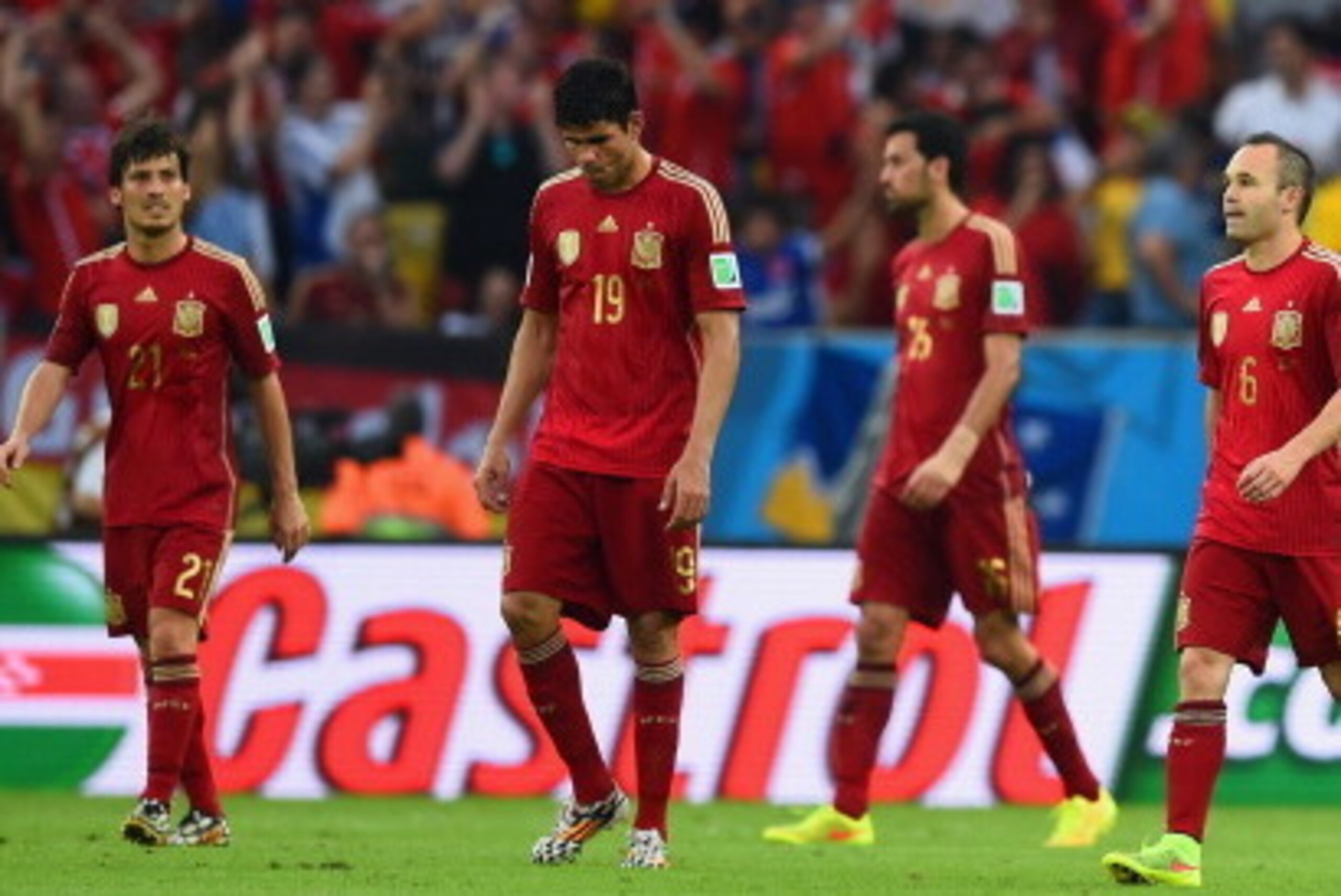 RIO DE JANEIRO, BRAZIL - JUNE 18:  (L-R) David Silva, Diego Costa, Sergio Busquets, Andres Iniesta and Xabi Alonso of Spain look on during the 2014 FIFA World Cup Brazil Group B match between Spain and Chile at Maracana on June 18, 2014 in Rio de Janeiro,