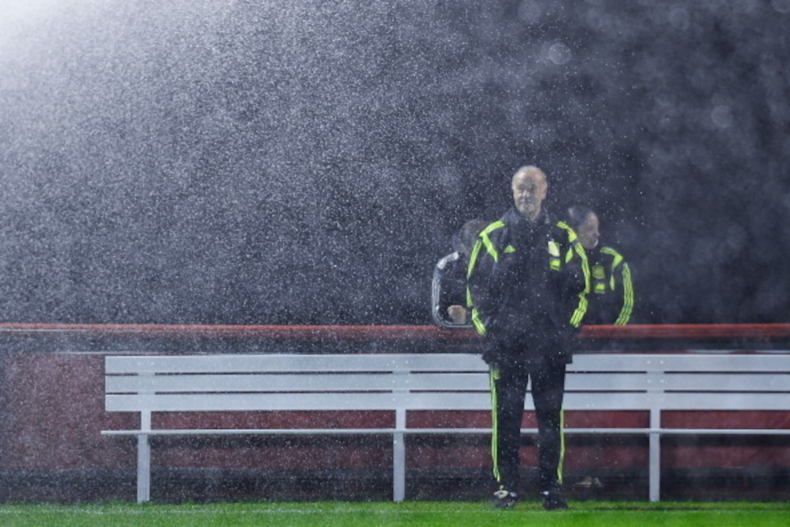 CURITIBA, BRAZIL - JUNE 19:  Head coach Vicente Del Bosque of Spain looks on during a Spain training session at Centro de Entrenamiendo do Caju on June 19, 2014 in Curitiba, Brazil.  (Photo by David Ramos/Getty Images)