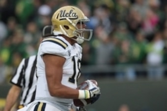 Oct 26, 2013; Eugene, OR, USA; UCLA Bruins wide receiver Thomas Duarte (18) catches the ball for an UCLA Bruins touchdown against the Oregon Ducks at Autzen Stadium. Mandatory Credit: Scott Olmos-USA TODAY Sports
