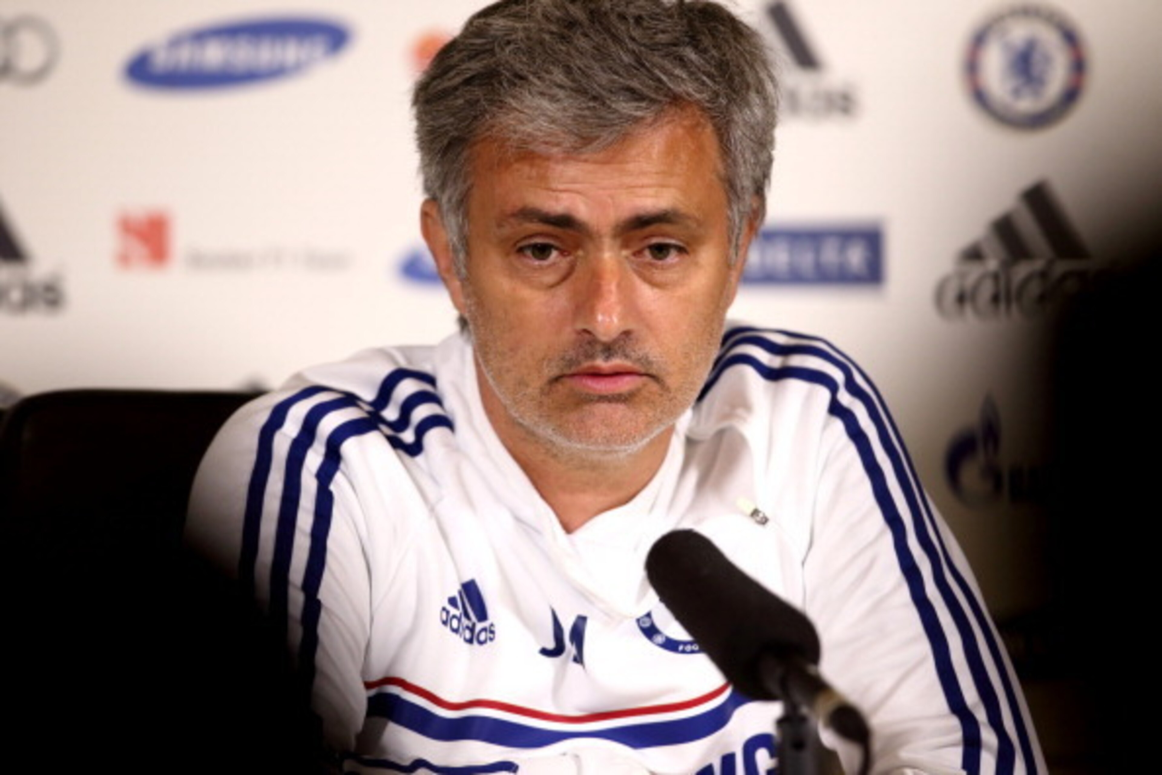 COBHAM, ENGLAND - MAY 02:  Chelsea Manager Jose Mourinho talks to the press at the Chelsea Training Ground on May 2, 2014 in Cobham, England.  (Photo by Jordan Mansfield/Getty Images)