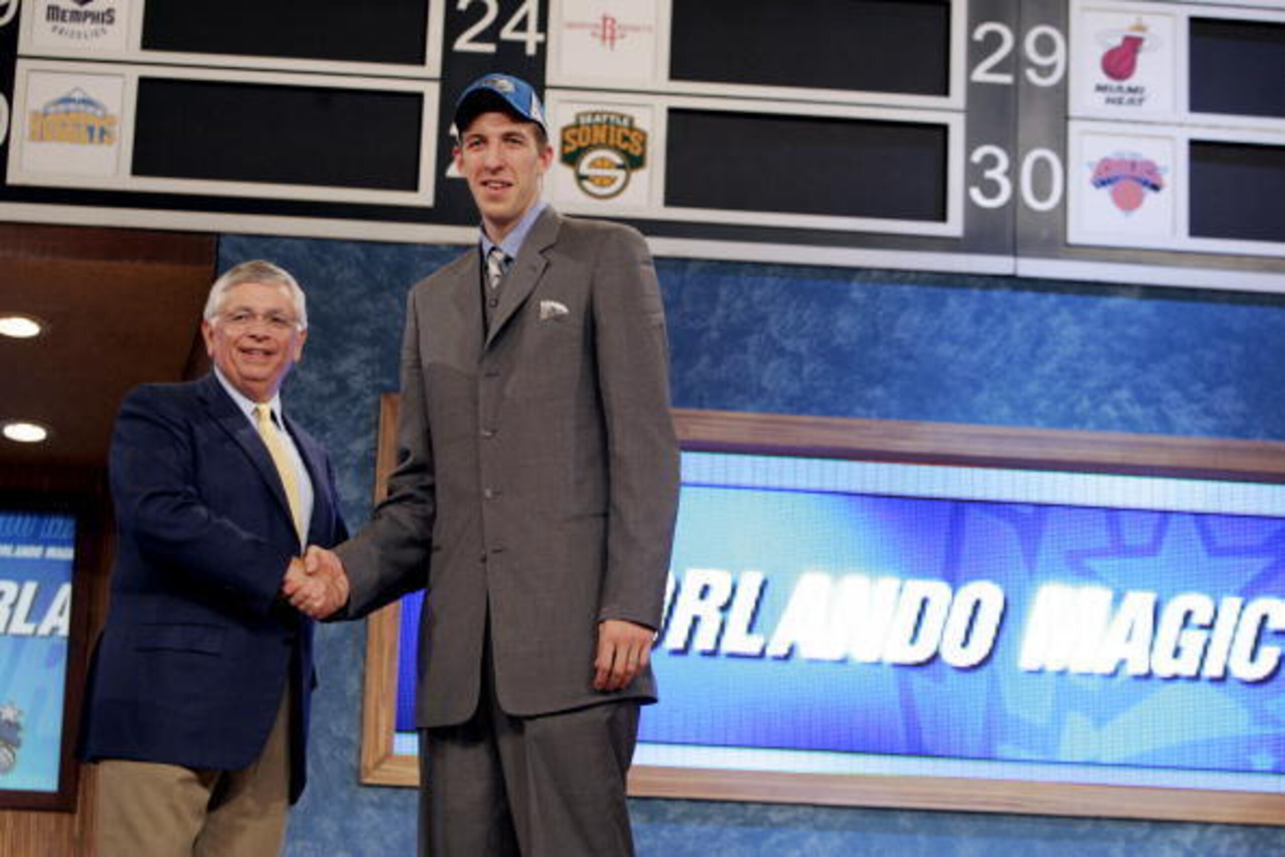 NEW YORK - JUNE 28:  Fran Vazquez shakes hands with NBA Commissioner David Stern after being selected #11 overall by the Orlando Magic during the 2005 NBA Draft on June 28, 2005 at The Theater at Madison Sqaure Garden in New York City.  NOTE TO USER: User