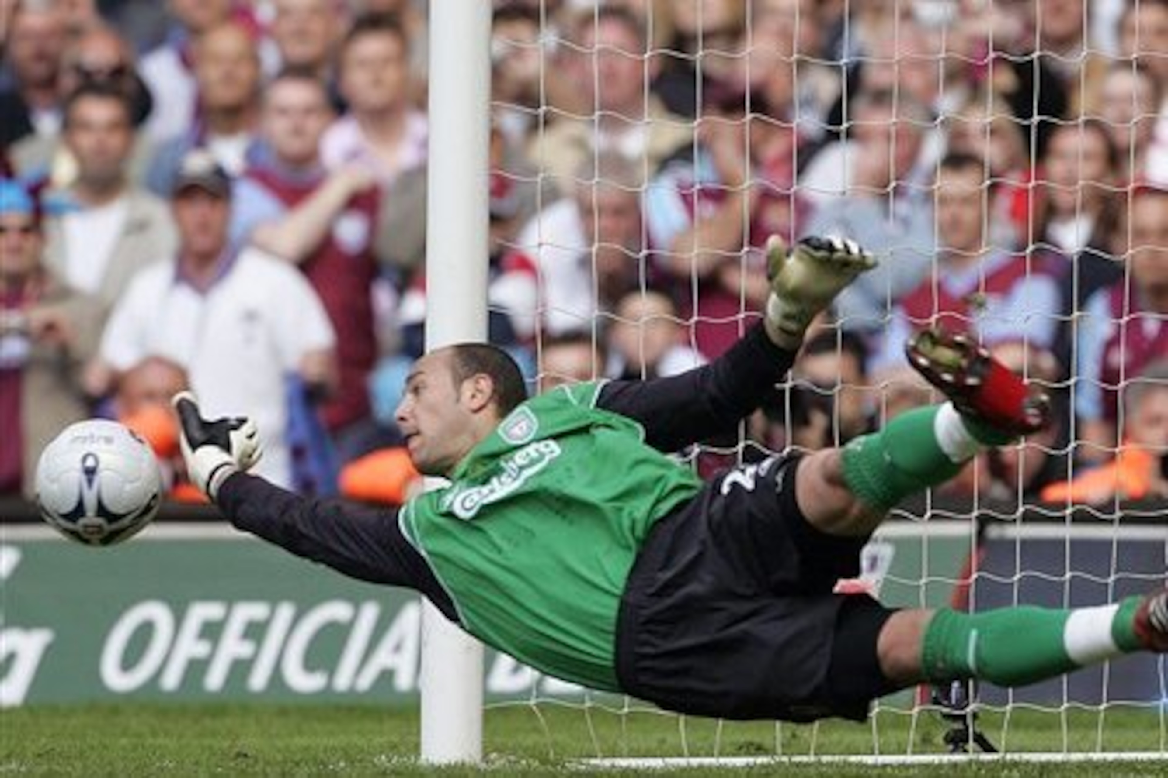 Reina: From zero to hero in 2006 cup final