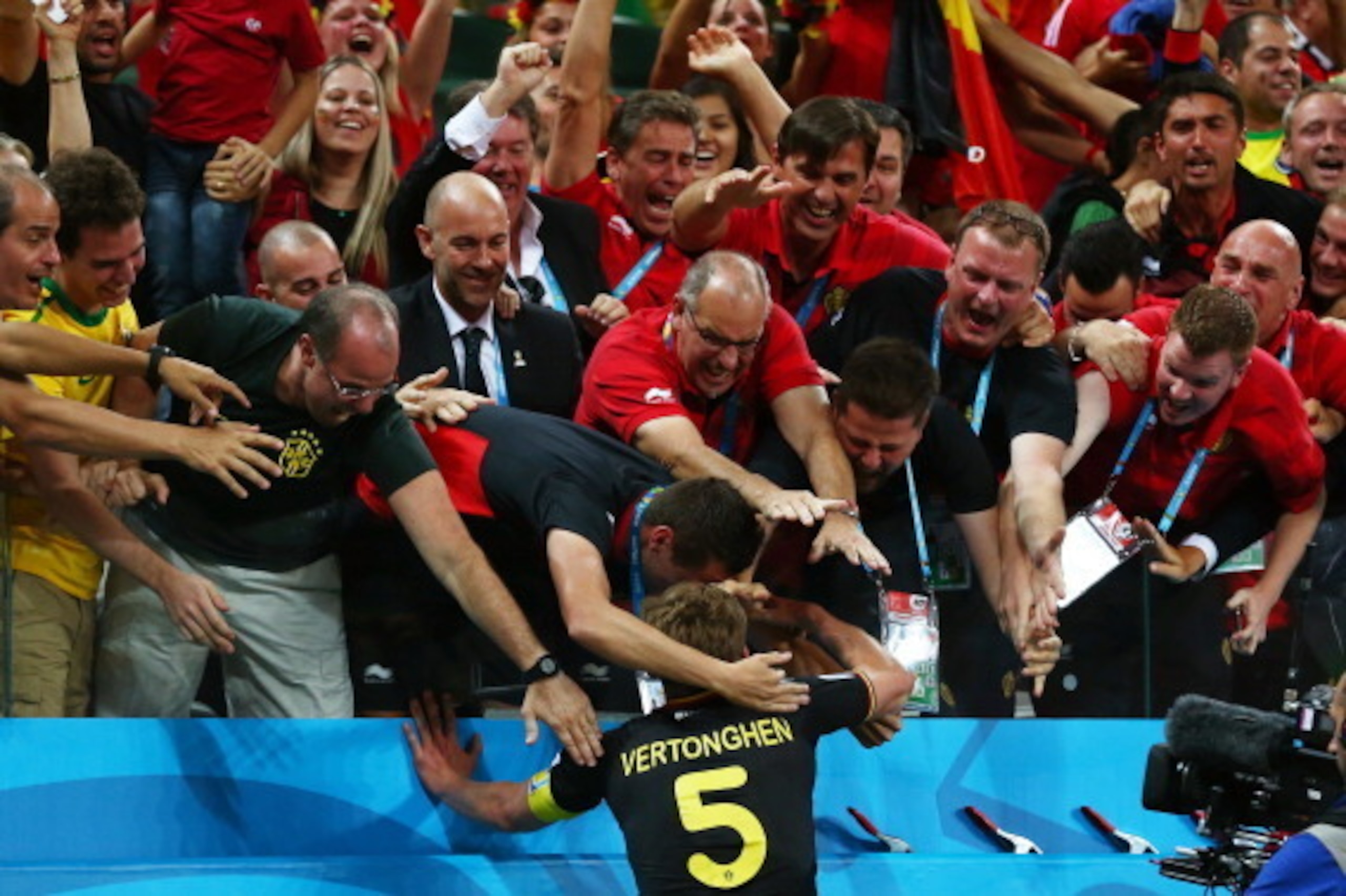 SAO PAULO, BRAZIL - JUNE 26:  Jan Vertonghen of Belgium celebrates scoring his team's first goal during the 2014 FIFA World Cup Brazil Group H match between South Korea and Belgium at Arena de Sao Paulo on June 26, 2014 in Sao Paulo, Brazil.  (Photo by Cl