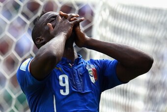 RECIFE, BRAZIL - JUNE 20:  Mario Balotelli of Italy reacts to a missed change during the 2014 FIFA World Cup Brazil Group D match between Italy and Costa Rica at Arena Pernambuco on June 20, 2014 in Recife, Brazil.  (Photo by Claudio Villa/Getty Images)
