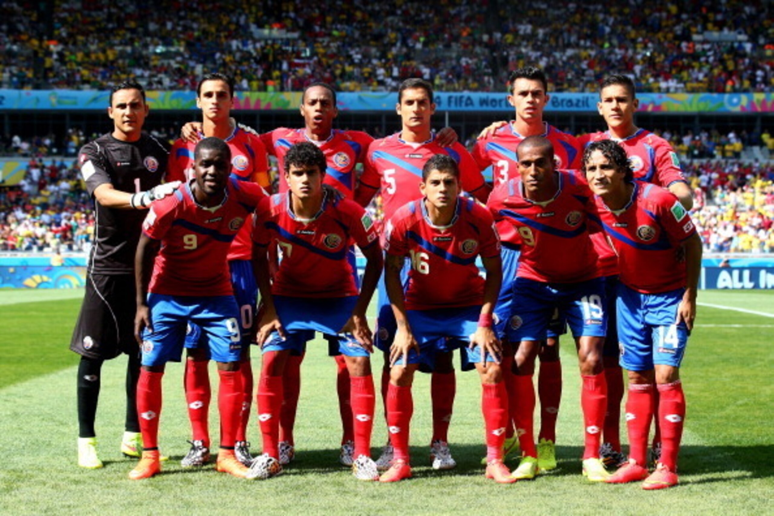 BELO HORIZONTE, BRAZIL - JUNE 24:  Costa Rica pose for a team photo prior to the 2014 FIFA World Cup Brazil Group D match between Costa Rica and England at Estadio Mineirao on June 24, 2014 in Belo Horizonte, Brazil.  (Photo by Ian Walton/Getty Images)