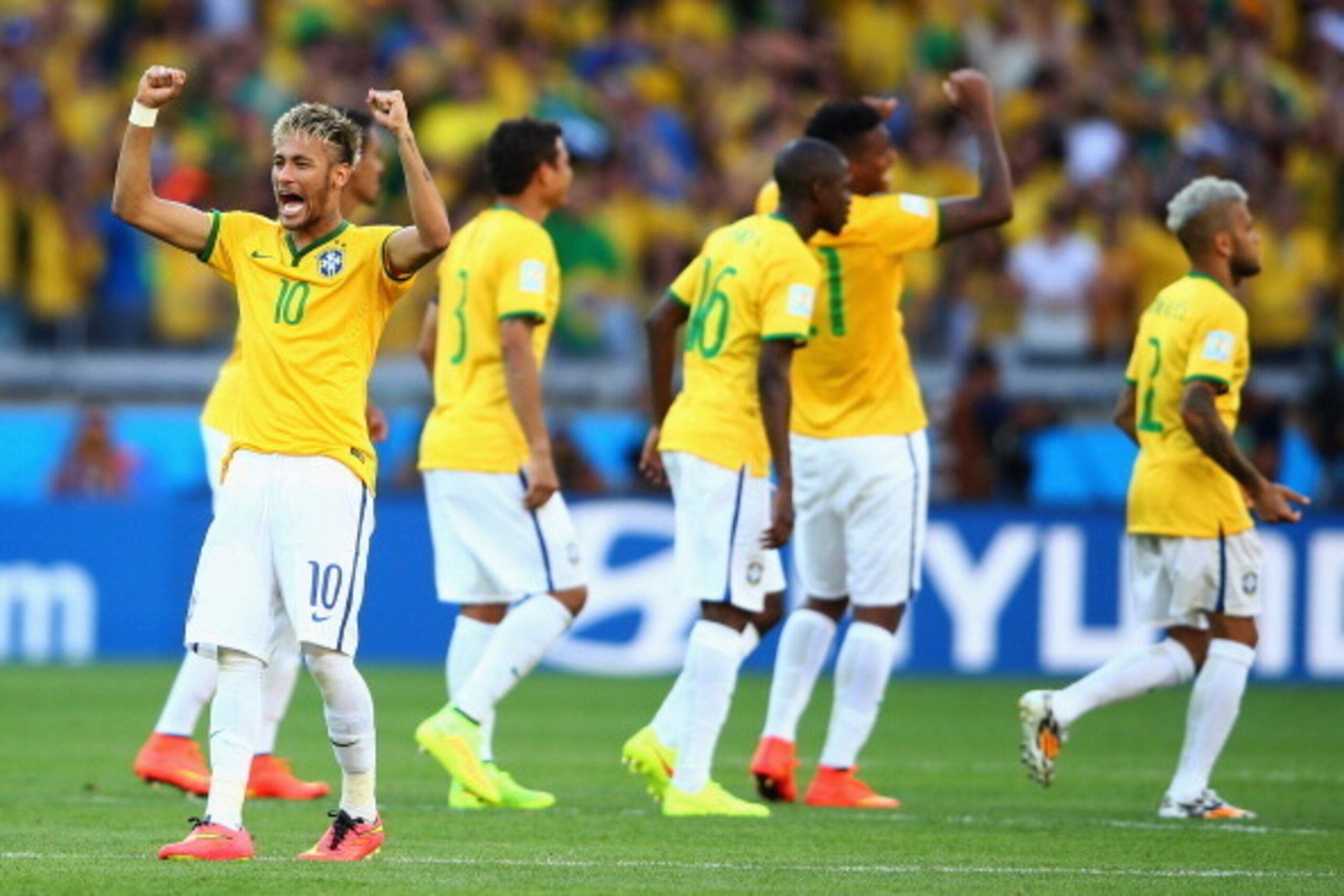 BELO HORIZONTE, BRAZIL - JUNE 28:  Neymar of Brazil celebrates during a penalty shootout during the 2014 FIFA World Cup Brazil round of 16 match between Brazil and Chile at Estadio Mineirao on June 28, 2014 in Belo Horizonte, Brazil.  (Photo by Paul Gilha