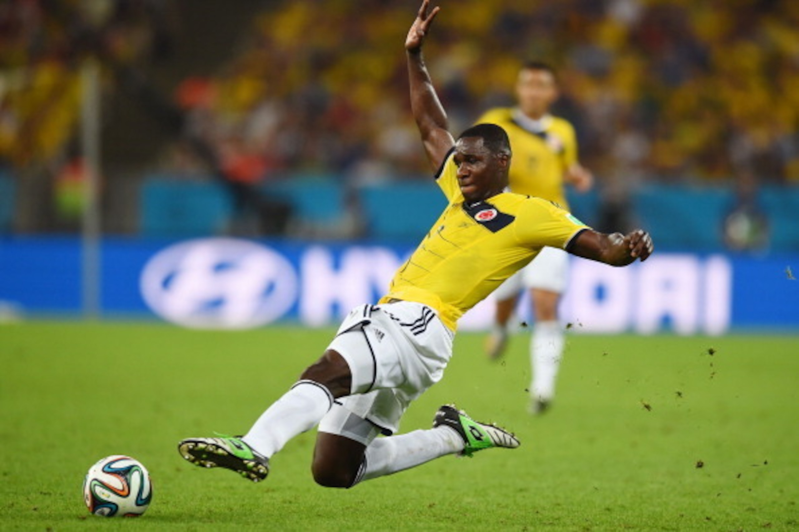 RIO DE JANEIRO, BRAZIL - JUNE 28: Cristian Zapata of Colombia controls the ball during the 2014 FIFA World Cup Brazil round of 16 match between Colombia and Uruguay at Maracana on June 28, 2014 in Rio de Janeiro, Brazil. (Photo by Matthias Hangst/Getty RIO DE JANEIRO, BRAZIL - JUNE 28: Cristian Zapata of Colombia controls the ball during the 2014 FIFA World Cup Brazil round of 16 match between Colombia and Uruguay at Maracana on June 28, 2014 in Rio de Janeiro, Brazil. (Photo by Matthias Hangst/Getty