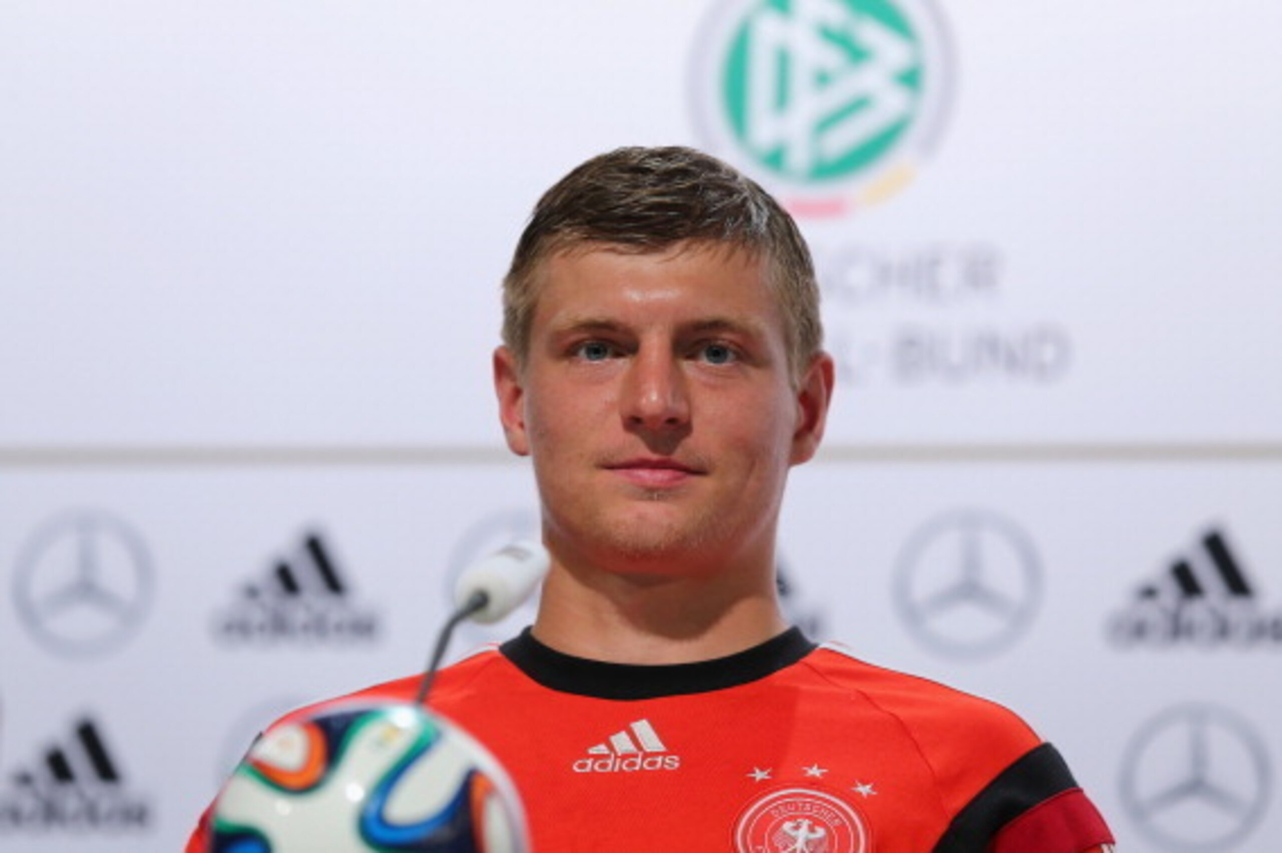 SANTO ANDRE, BRAZIL - JUNE 18:  Toni Kroos of Germany talks to the media during the German national team press conference at Campo Bahia on June 18, 2014 in Santo Andre, Brazil.  (Photo by Martin Rose/Getty Images)
