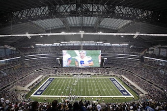 ARLINGTON, TX - AUGUST 21:  A general view of the Dallas Cowboys in the second quarter against the Tennessee Titans during a preseason game at Dallas Cowboys Stadium on August 21, 2009 in Arlington, Texas. (Photo by Tom Pennington/Getty Images)