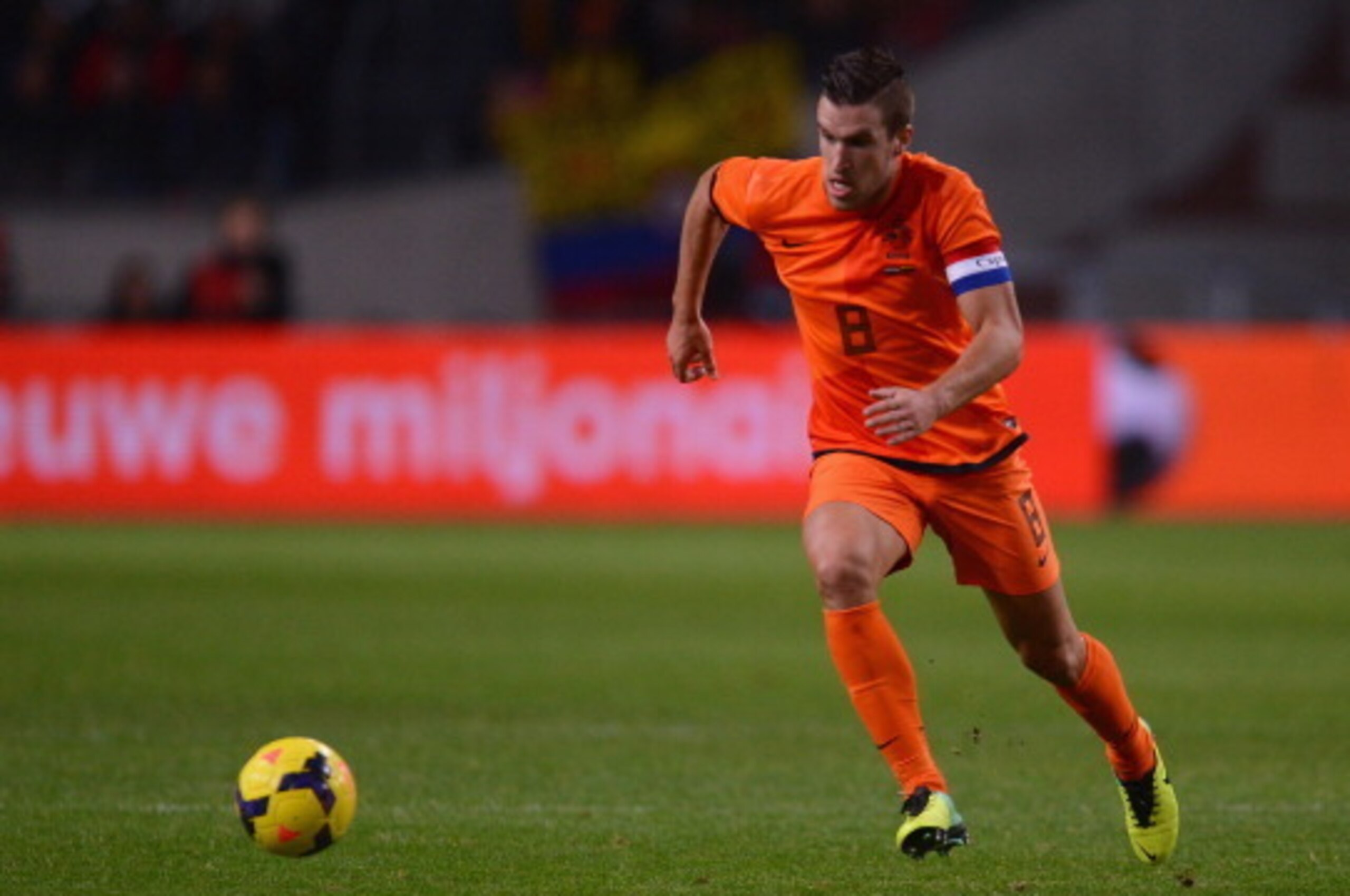 AMSTERDAM, NETHERLANDS - NOVEMBER 19:  Kevin Strootman of Netherlands runs with the ball during the International Friendly match between Netherlands and Colombia at Amsterdam ArenA on November 19, 2013 in Amsterdam, Netherlands.  (Photo by Lars Baron/Gett