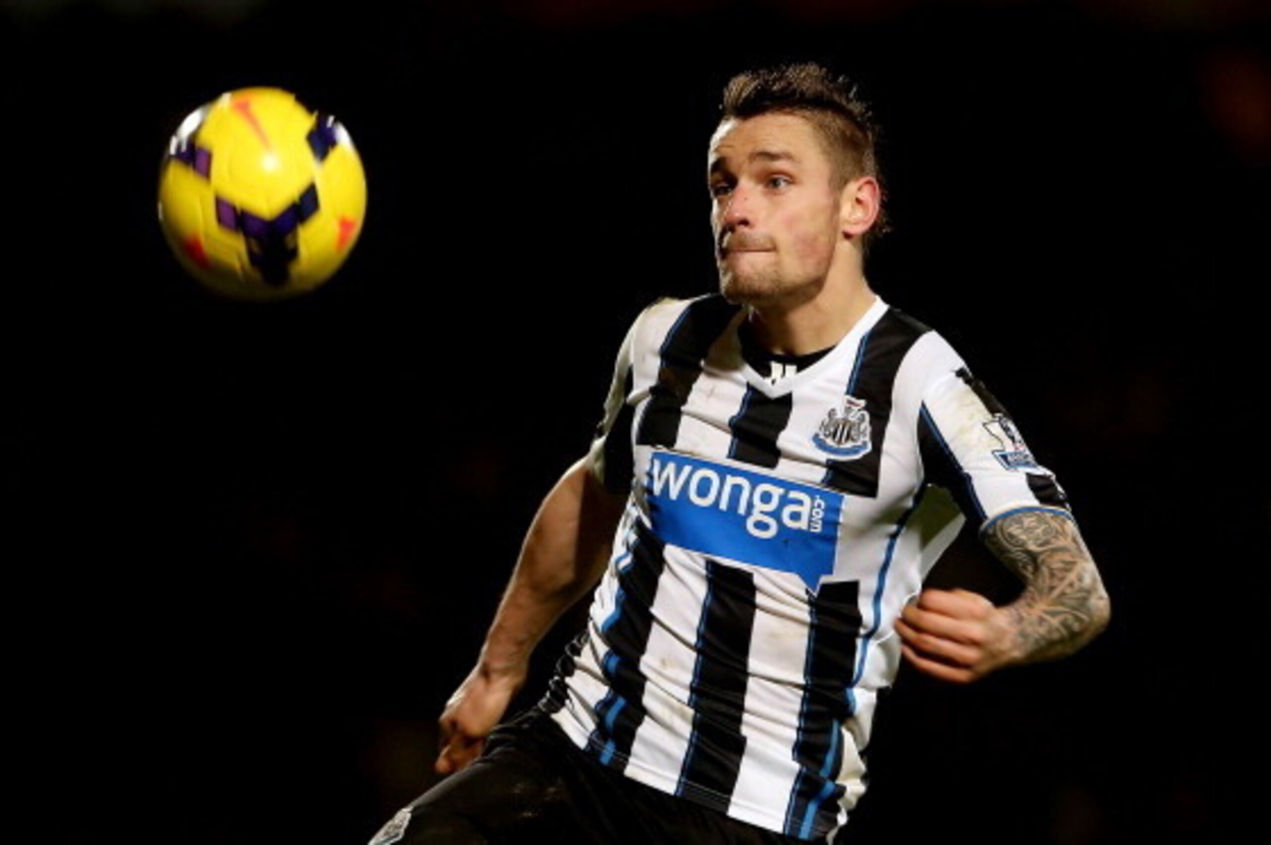 NORWICH, ENGLAND - JANUARY 28:  Mathieu Debuchy during the Barclays Premier League match between Norwich City and Newcastle United at Carrow Road on January 28, 2014 in Norwich, England.  (Photo by Scott Heavey/Getty Images)