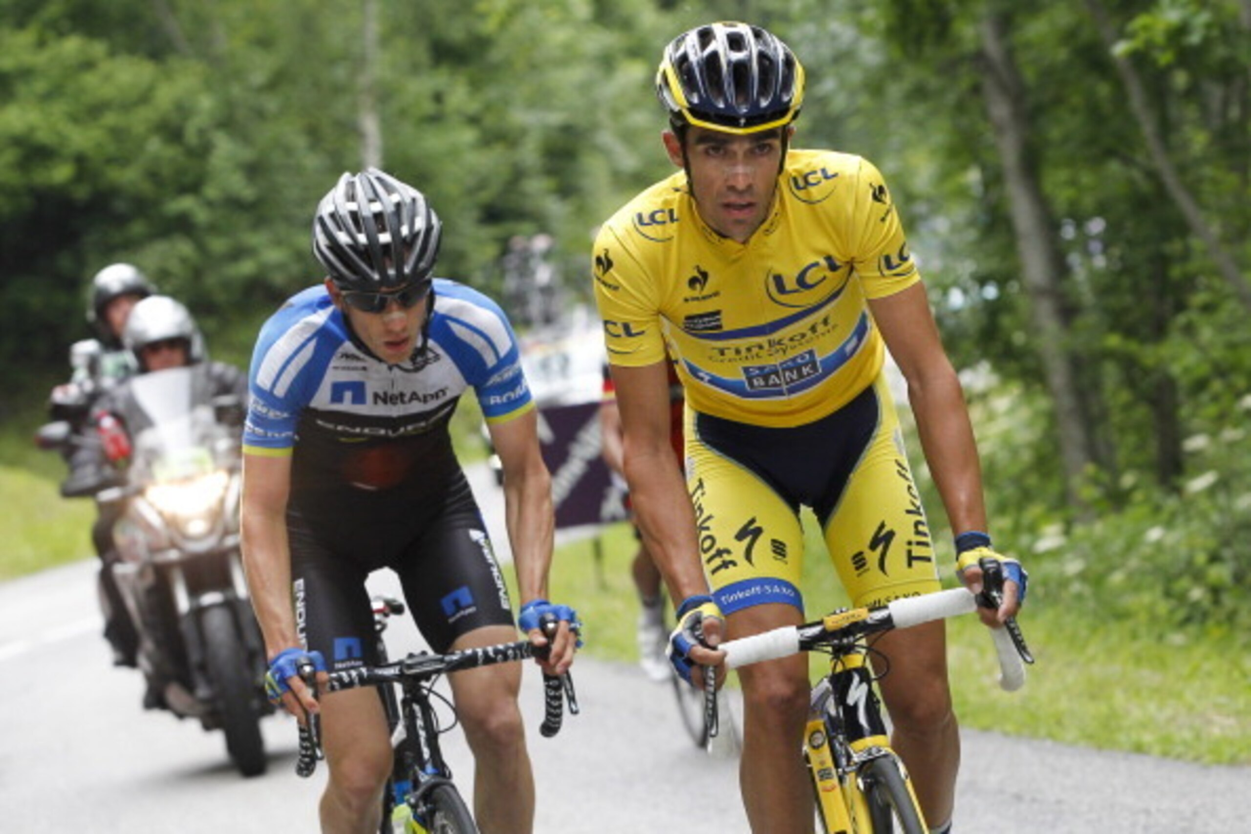 COURCHEVEL, FRANCE - JUNE 15: Alberto Contador of Spain and Team Tinkoff-Saxo, wearing the yellow leaders jersey, in action during the eighth stage of the Criterium du Dauphine on June 15, 2014 between Megeve and Courchevel, France. (Photo by Kristof Van COURCHEVEL, FRANCE - JUNE 15: Alberto Contador of Spain and Team Tinkoff-Saxo, wearing the yellow leaders jersey, in action during the eighth stage of the Criterium du Dauphine on June 15, 2014 between Megeve and Courchevel, France. (Photo by Kristof Van