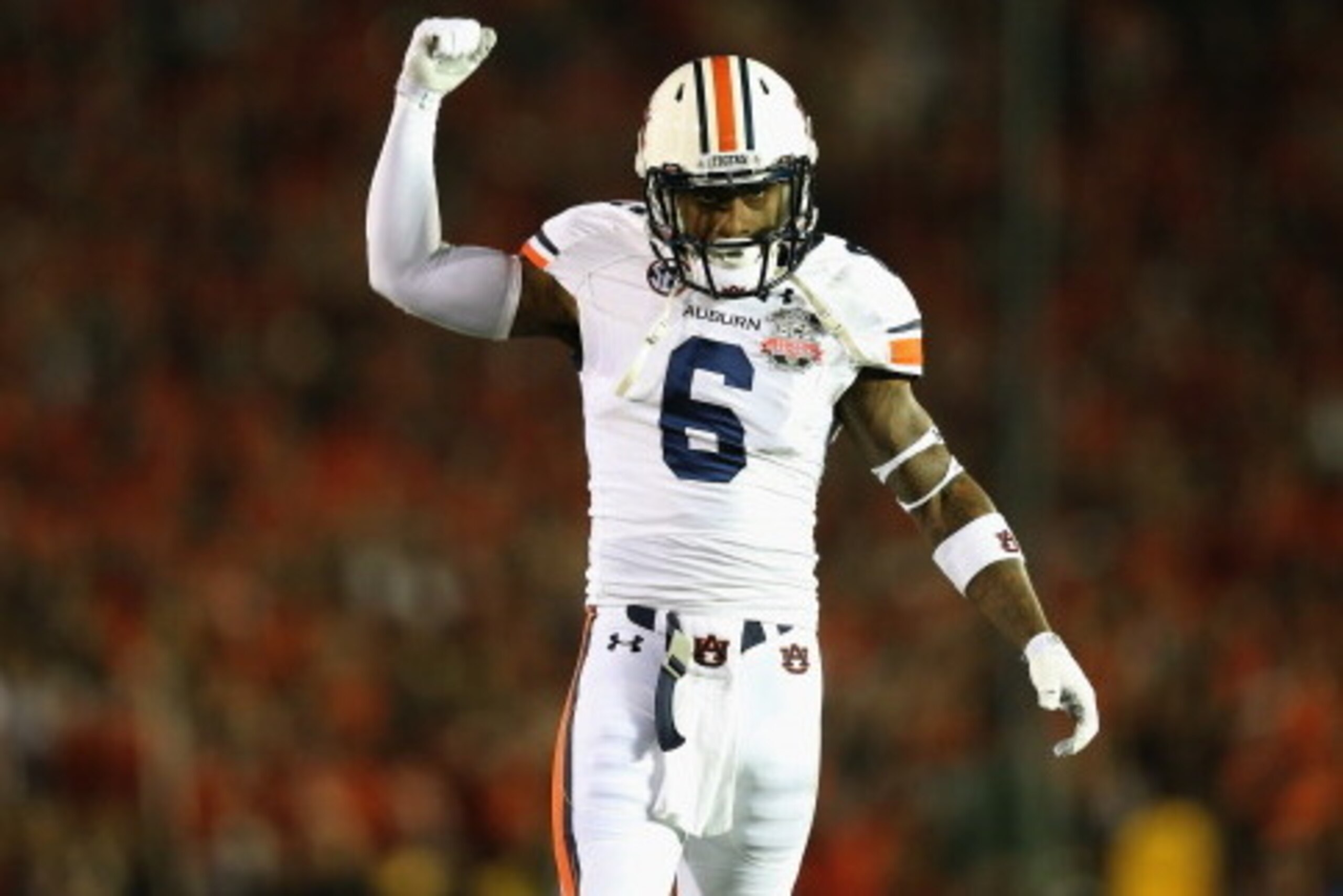 PASADENA, CA - JANUARY 06:  Defensive back Jonathon Mincy #6 of the Auburn Tigers reacts as they take on the Florida State Seminoles during the 2014 Vizio BCS National Championship Game at the Rose Bowl on January 6, 2014 in Pasadena, California.  (Photo 