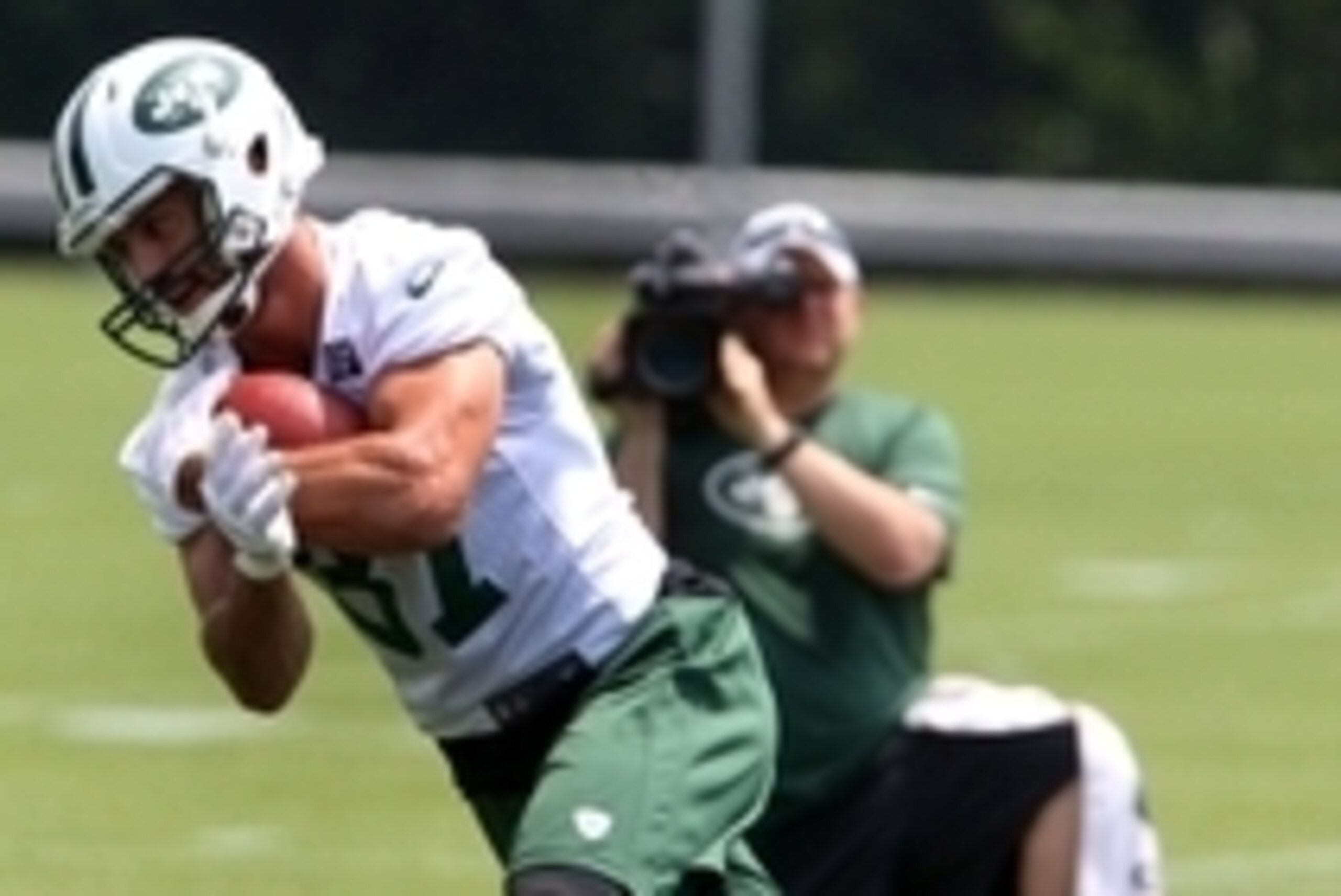 Jun 17, 2014; Florham Park, NJ, USA; New York Jets wide receiver Eric Decker(87) makes a catch during minicamp at Atlantic Health Training Center. Mandatory Credit: Noah K. Murray-USA TODAY Sports