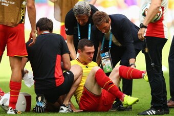 RIO DE JANEIRO, BRAZIL - JUNE 22: Thomas Vermaelen of Belgium receives treatment during warm ups prior to the 2014 FIFA World Cup Brazil Group H match between Belgium and Russia at Maracana on June 22, 2014 in Rio de Janeiro, Brazil.  (Photo by Clive Rose