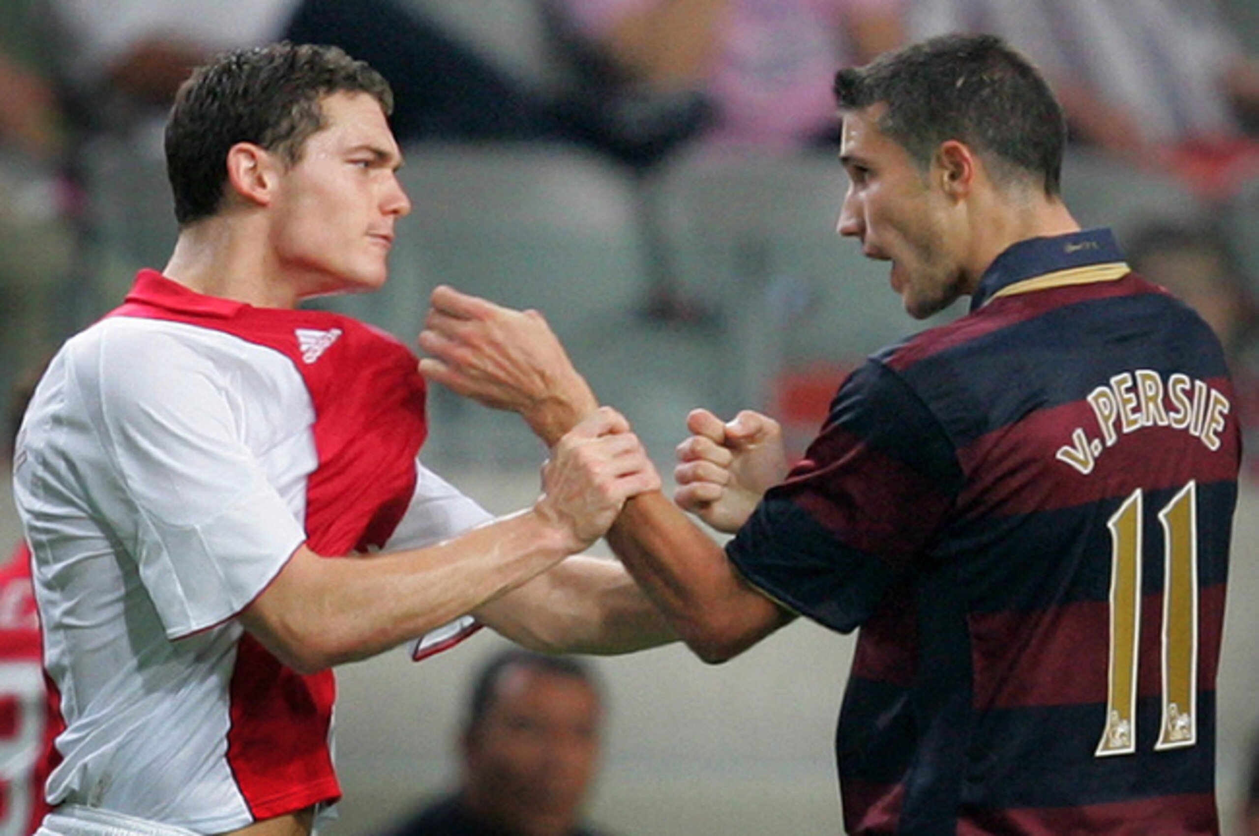 Could Vermaelen follow in Robin van Persie's footsteps by moving from Arsenal to United? Could Vermaelen follow in Robin van Persie's footsteps by moving from Arsenal to United?