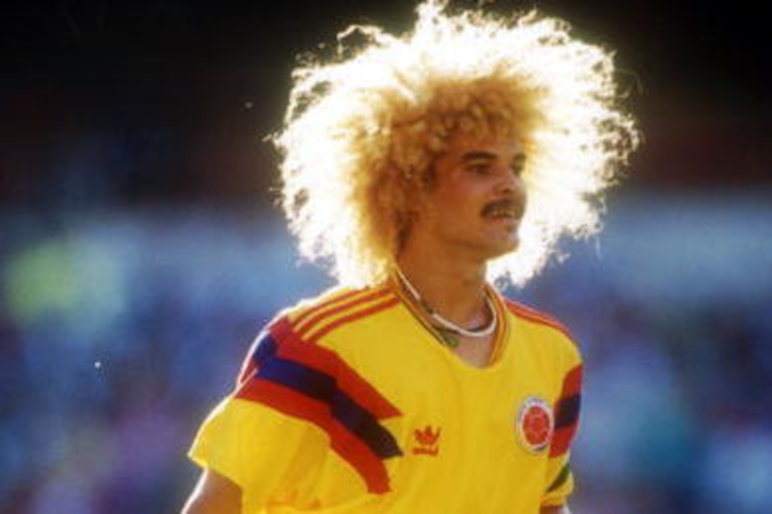 1990:  CARLOS VALDERRAMA OF COLOMBIA DURING THE 1990 WORLD CUP IN ITALY. Mandatory Credit: David Cannon/ALLSPORT