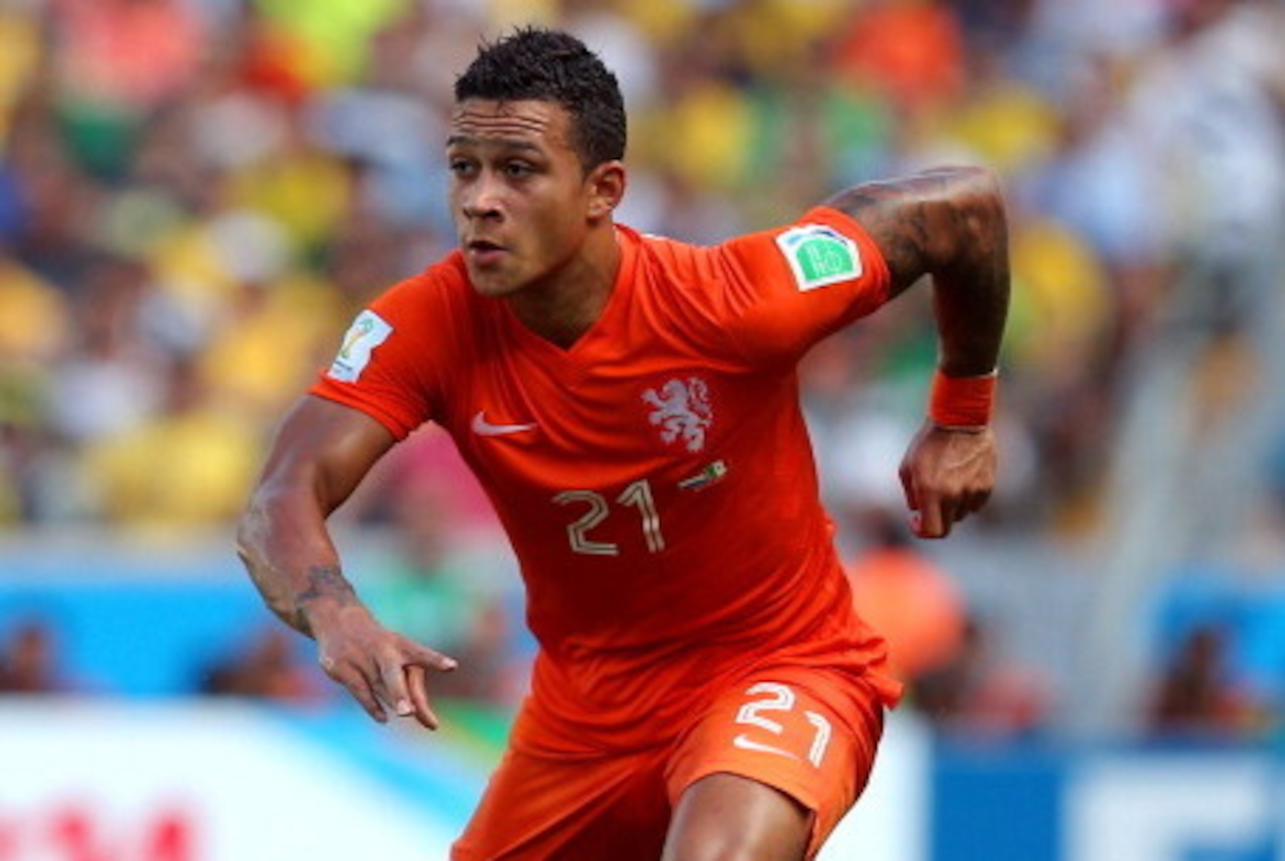 FORTALEZA, BRAZIL - JUNE 29:   Memphis Depay of the Netherlands controls the ball during the 2014 FIFA World Cup Brazil Round of 16 match between Netherlands and Mexico at Castelao on June 29, 2014 in Fortaleza, Brazil.  (Photo by Dean Mouhtaropoulos/Gett