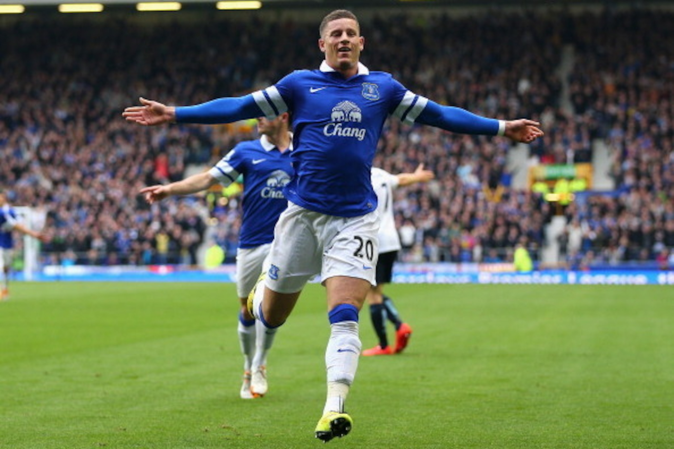 LIVERPOOL, ENGLAND - MAY 03:  Ross Barkley of Everton celebrates scoring the opening goal during the Barclays Premier League match between Everton and Manchester City at Goodison Park on May 3, 2014 in Liverpool, England.  (Photo by Clive Brunskill/Getty 