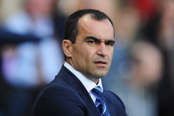 HULL, ENGLAND - MAY 11:  Manager Roberto Martinez  of Everton looks on during the Barclays Premier League match between Hull City and Everton at KC Stadium on May 11, 2014 in Hull, England.  (Photo by Chris Brunskill/Getty Images)