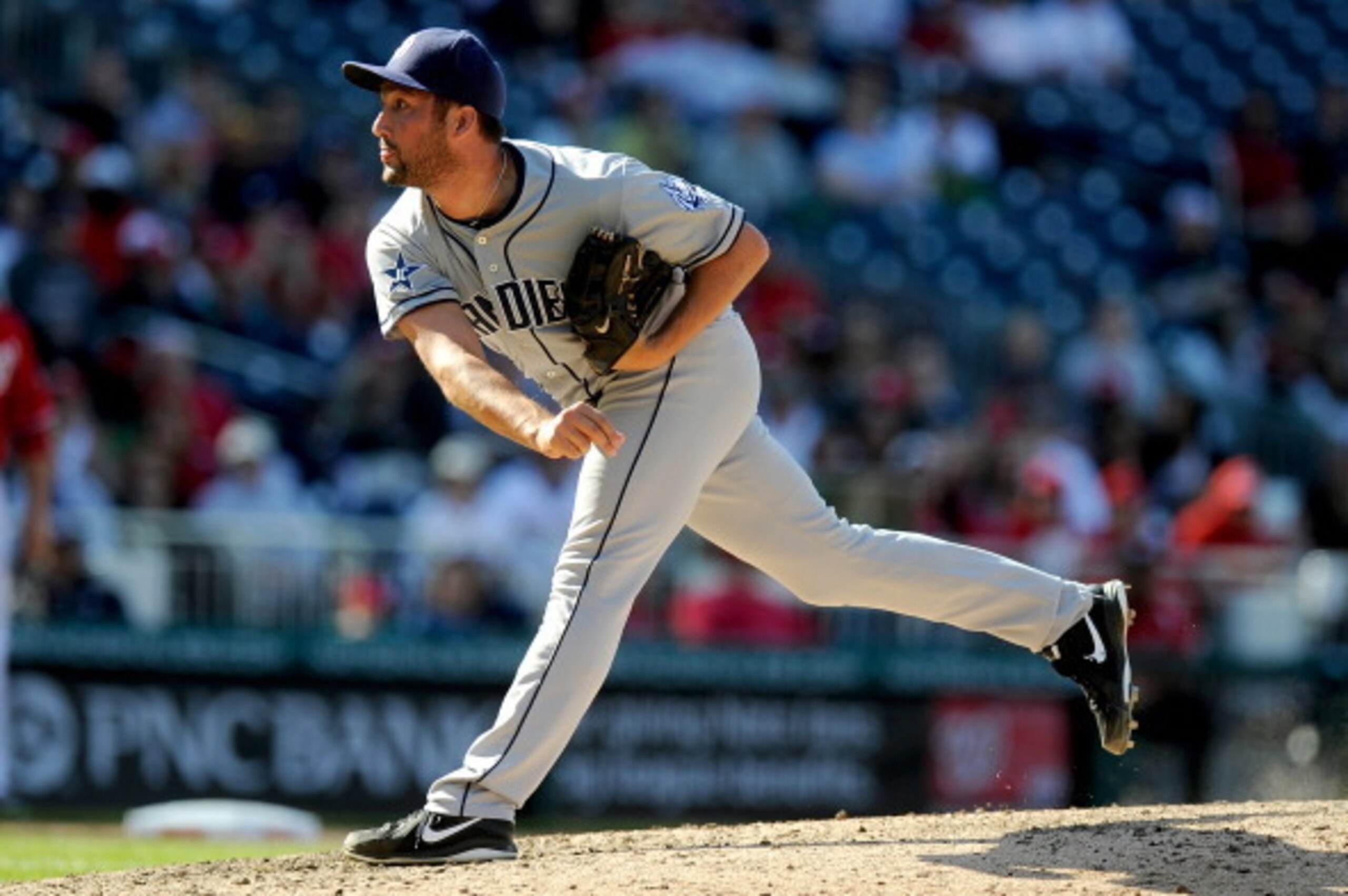 WASHINGTON, DC - APRIL 27:  Huston Street #16 of the San Diego Padres pitches in the ninth inning against the Washington Nationals at Nationals Park on April 27, 2014 in Washington, DC.  (Photo by Greg Fiume/Getty Images)