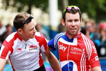 LONDON, ENGLAND - AUGUST 14:  Mark Cavendish of Team GB celebrates with Chris Froome of team England after winning the London-Surrey Cycle Classic road race at The Mall on August 14, 2011 in London, England.  (Photo by Bryn Lennon/Getty Images)