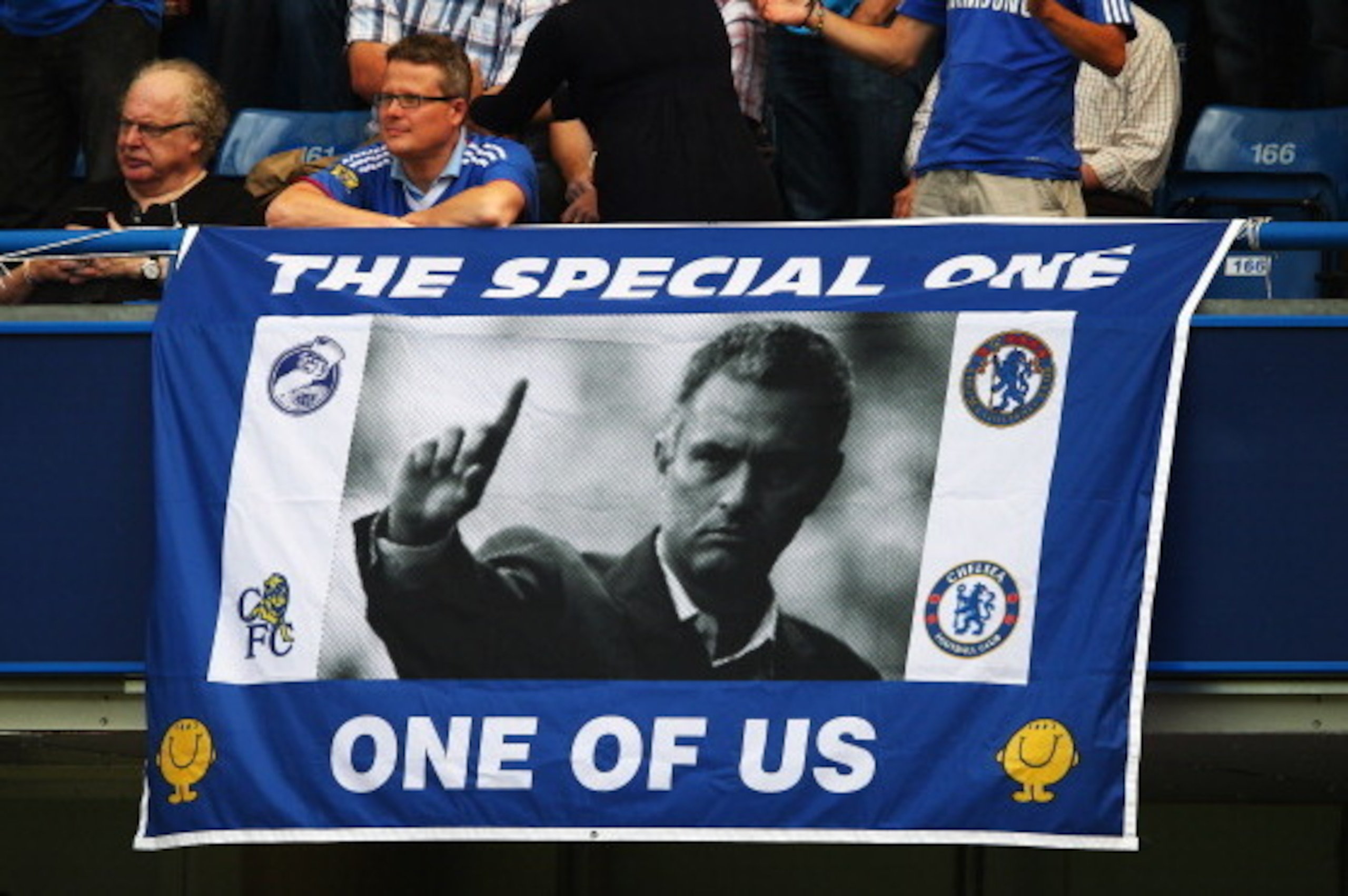 LONDON, ENGLAND - AUGUST 18:  A Chelsea fan displays a banner for manager Jose Mourinho prior to the Barclays Premier League match between Chelsea and Hull City at Stamford Bridge on August 18, 2013 in London, England.  (Photo by Clive Mason/Getty Images)
