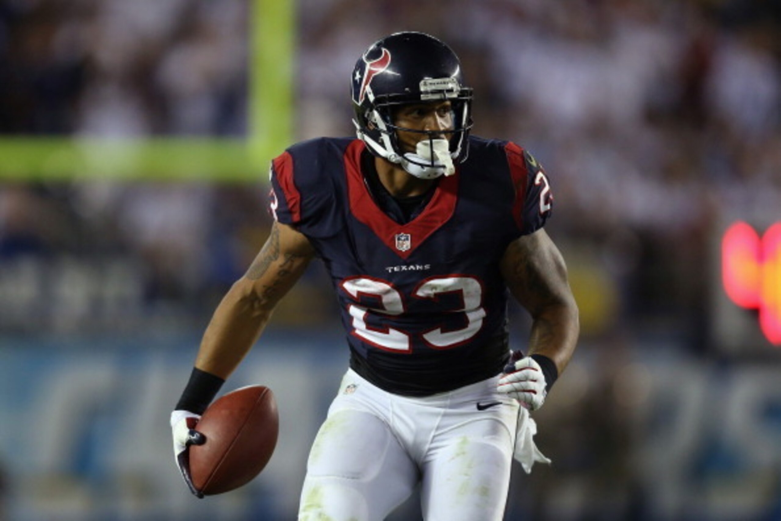 SAN DIEGO, CA - SEPTEMBER 09:  Running back Arian Foster #23 of the Houston Texans carries the ball against the San Diego Chargers at Qualcomm Stadium on September 9, 2013 in San Diego, California.  (Photo by Jeff Gross/Getty Images)