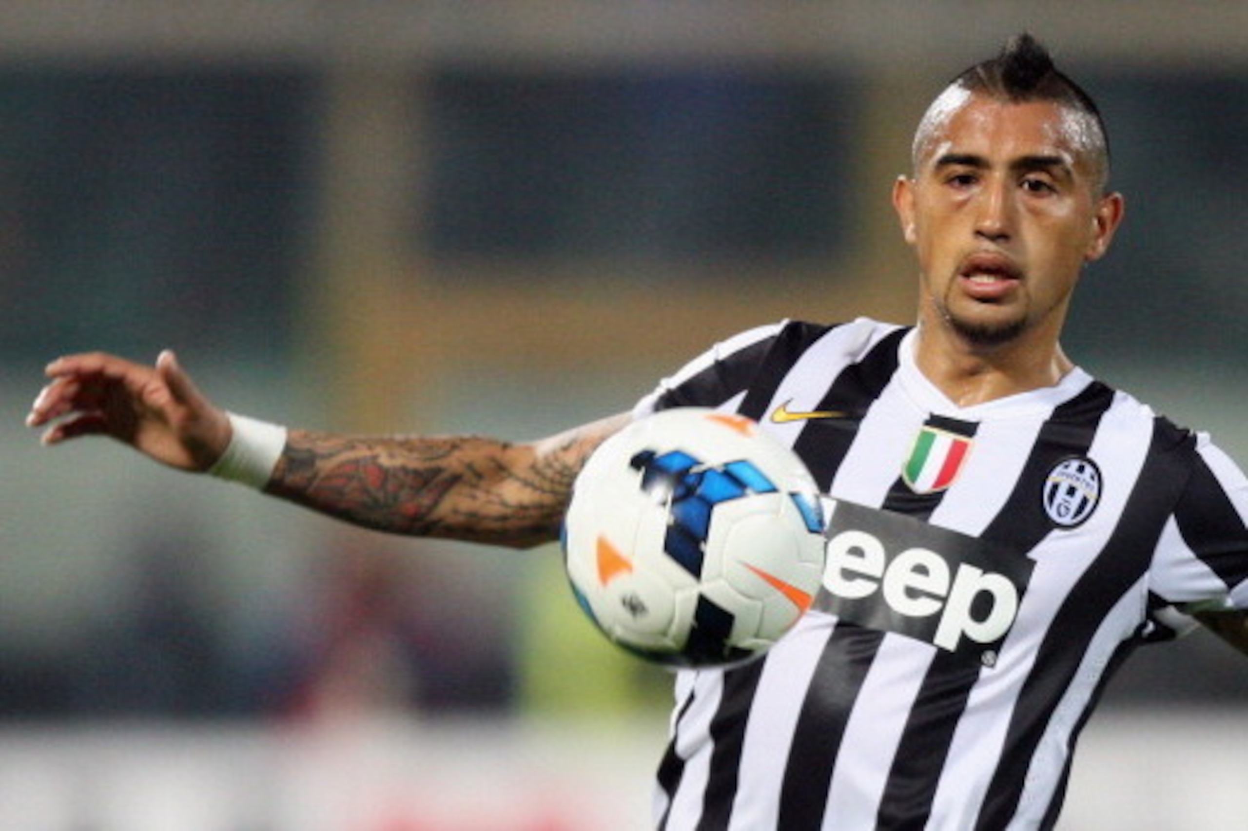 CATANIA, ITALY - MARCH 23:  Arturo Vidal of Juventus during the Serie A match between Calcio Catania and Juventus at Stadio Angelo Massimino on March 23, 2014 in Catania, Italy.  (Photo by Maurizio Lagana/Getty Images)