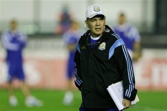 Argentina boss Alejandro Sabella needs a plan for stifling Germany. Argentina boss Alejandro Sabella needs a plan for stifling Germany.
