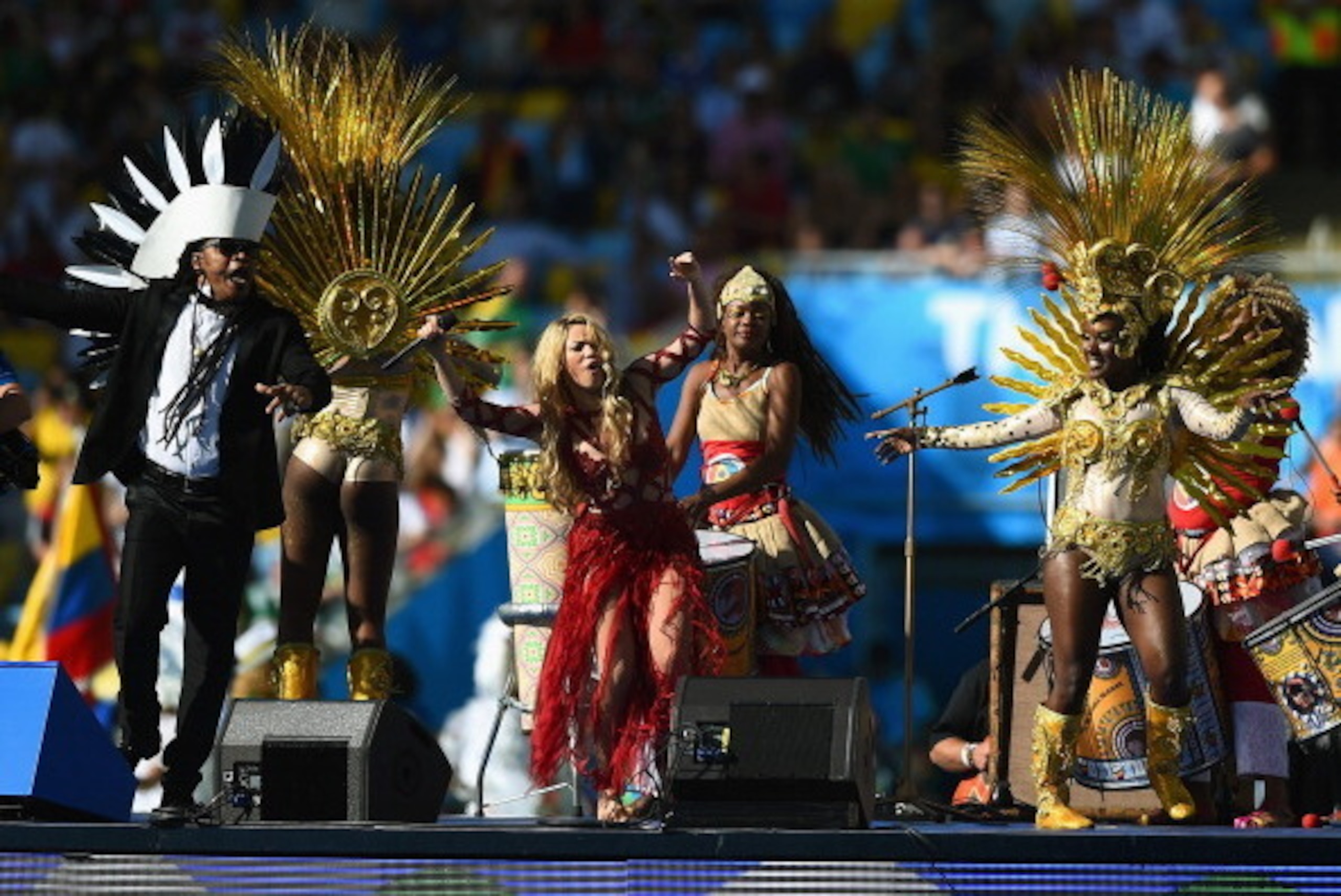 RIO DE JANEIRO, BRAZIL - JULY 13: Musicians Musician Carlinhos Brown (L) and Shakira perform during the closing ceremony prior to the 2014 FIFA World Cup Brazil Final match between Germany and Argentina at Maracana on July 13, 2014 in Rio de Janeiro, Braz