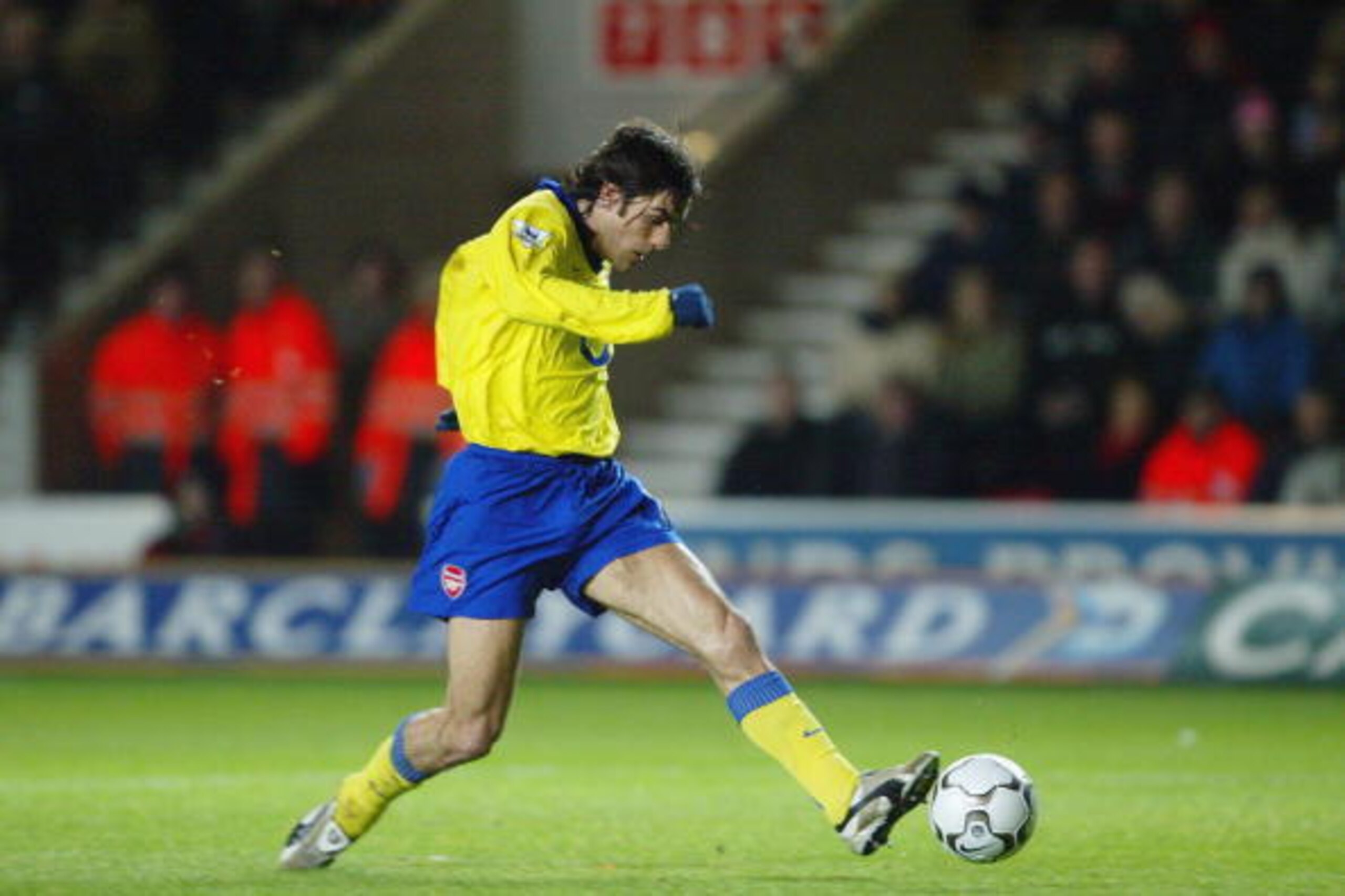 SOUTHAMPTON, ENGLAND - DECEMBER 29:  Robert Pires of Arsenal scores the first goal during the FA Barclaycard Premiership match between Southampton and Arsenal at St Mary's Stadium  on December 29, 2003, in Southampton, England.  (Photo by Mike Hewitt/Gett