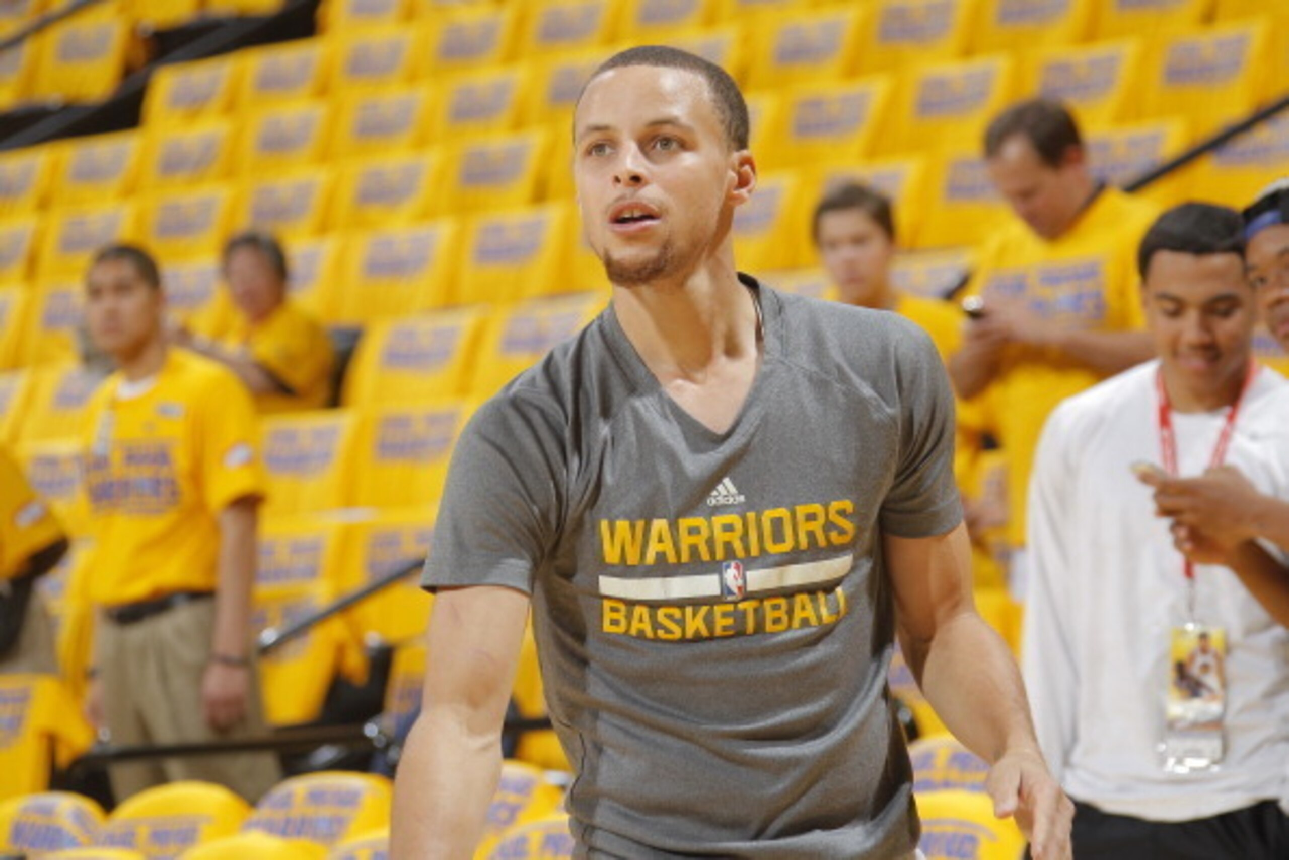 OAKLAND, CA - MAY 1: Stephen Curry #30 of the Golden State Warriors warms up against the Los Angeles Clippers in Game Six of the Western Conference Quarterfinals during the 2014 NBA Playoffs at Oracle Arena on May 1, 2014 in Oakland, California. NOTE TO U OAKLAND, CA - MAY 1: Stephen Curry #30 of the Golden State Warriors warms up against the Los Angeles Clippers in Game Six of the Western Conference Quarterfinals during the 2014 NBA Playoffs at Oracle Arena on May 1, 2014 in Oakland, California. NOTE TO U