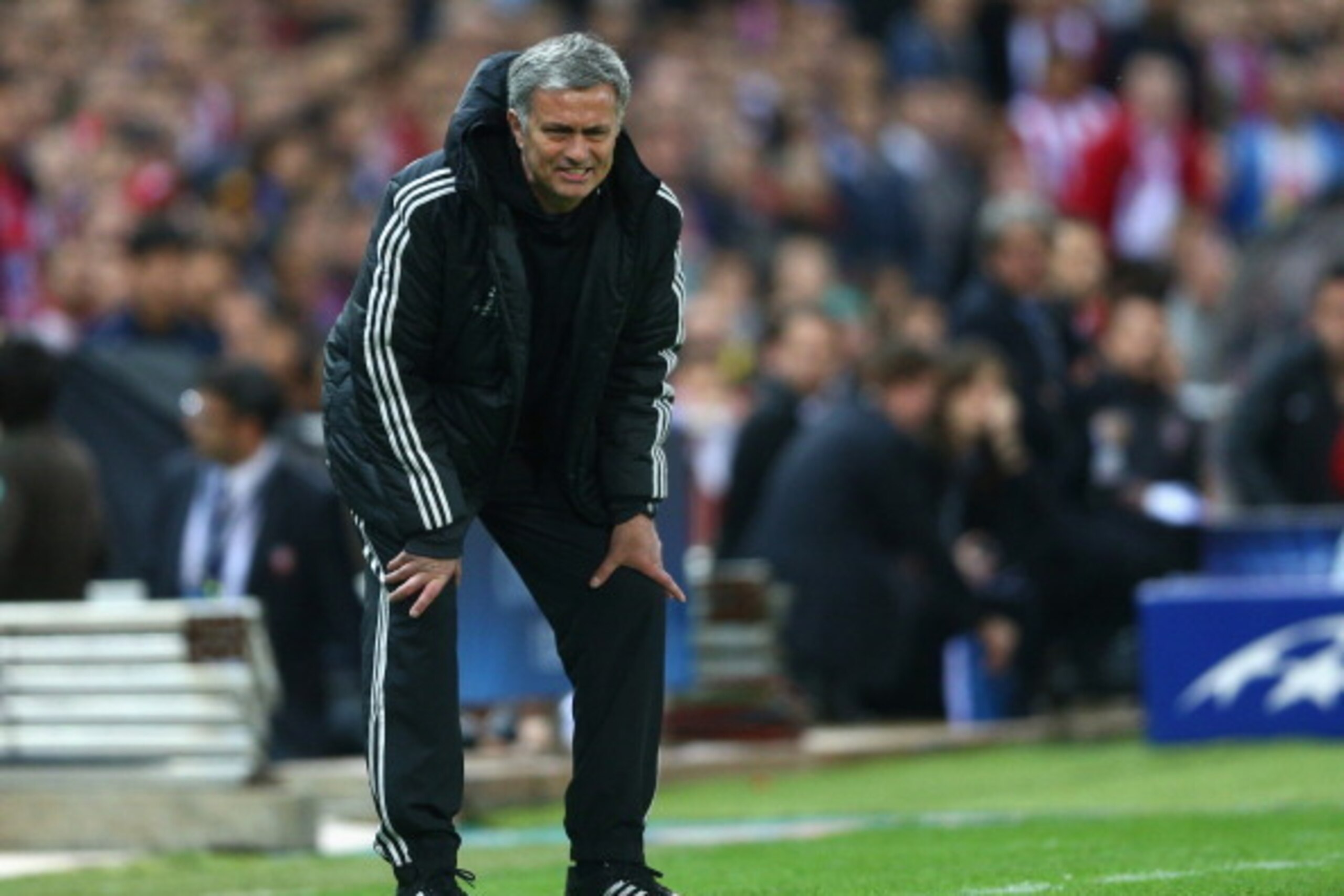 MADRID, SPAIN - APRIL 22:  Manager Jose Mourinho of Chelsea looks on from the dug out during the UEFA Champions League Semi Final first leg match between Club Atletico de Madrid and Chelsea at Vicente Calderon Stadium on April 22, 2014 in Madrid, Spain.  