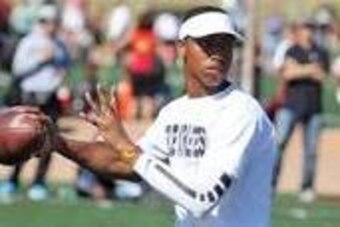 QB Travis Waller