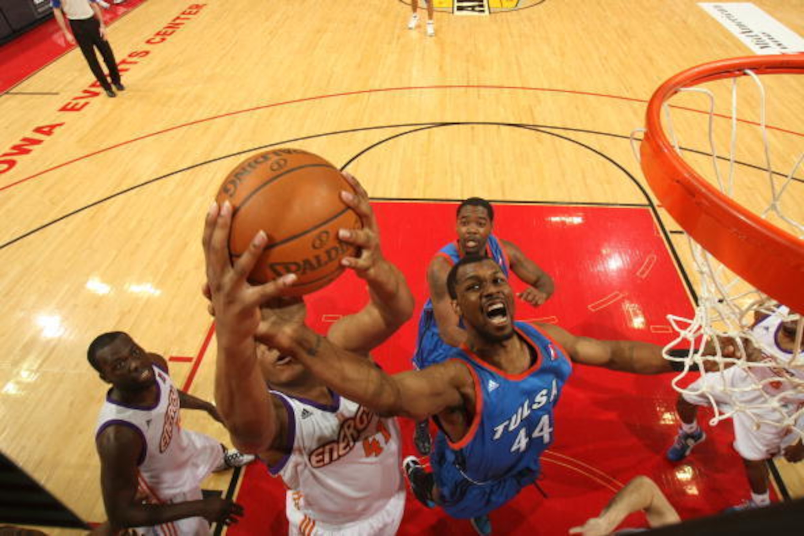 DES MOINES, IA - APRIL 20:  Darian Townes #41 of the Iowa Energy and DeVon Hardin #44 of the Tulsa 66ers vie for a rebound at the rim in Game Three of the Semifinal series of the D-League playoffs on April 20, 2010 at the Wells Fargo Arena in Des Moines, 