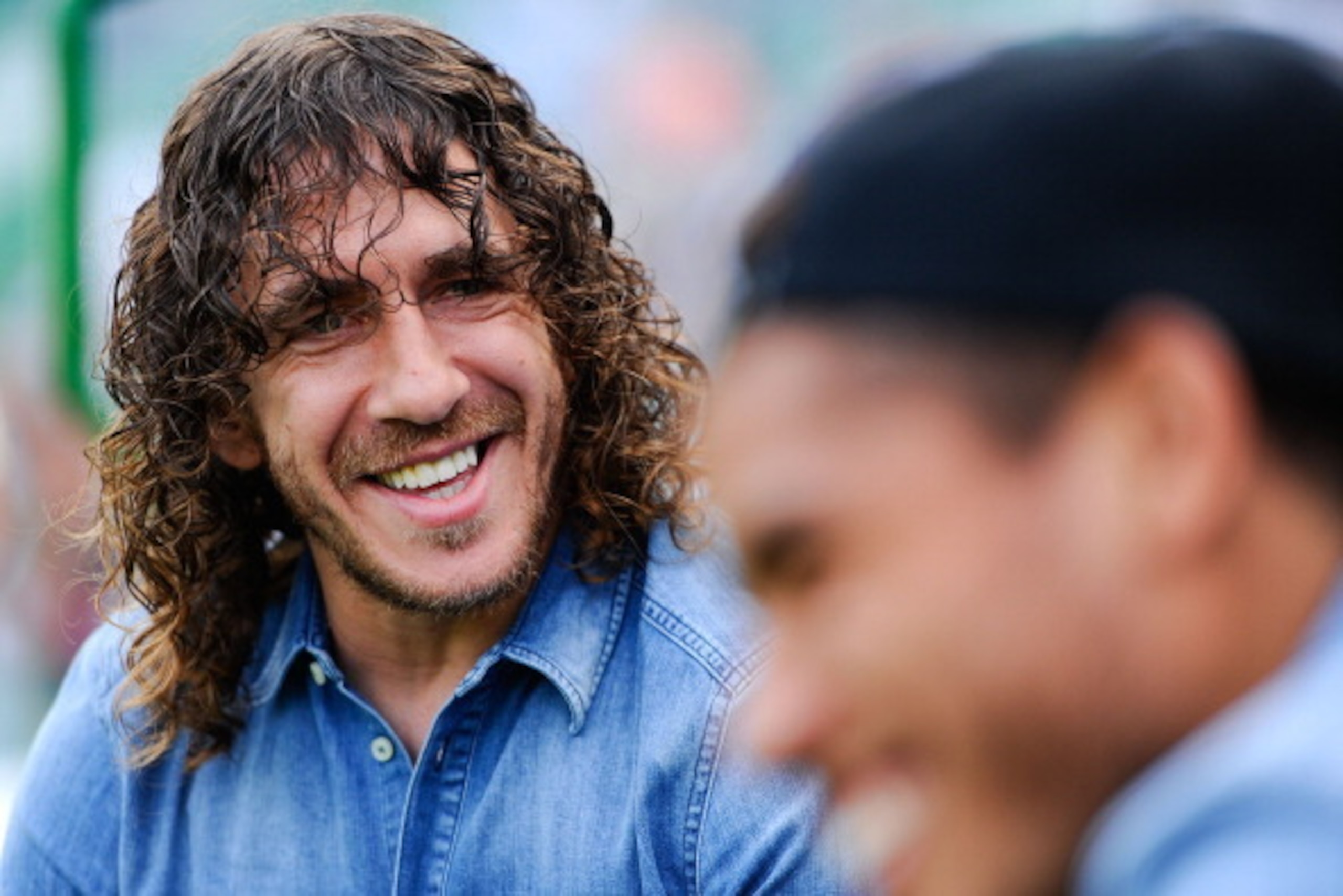 ELCHE, SPAIN - MAY 11:  Carles Puyol of FC Barcelona looks on prior to the La Liga match between Elche FC and FC Barcelona at Estadio Manuel Martinez Valero on May 11, 2014 in Elche, Spain.  (Photo by David Ramos/Getty Images)