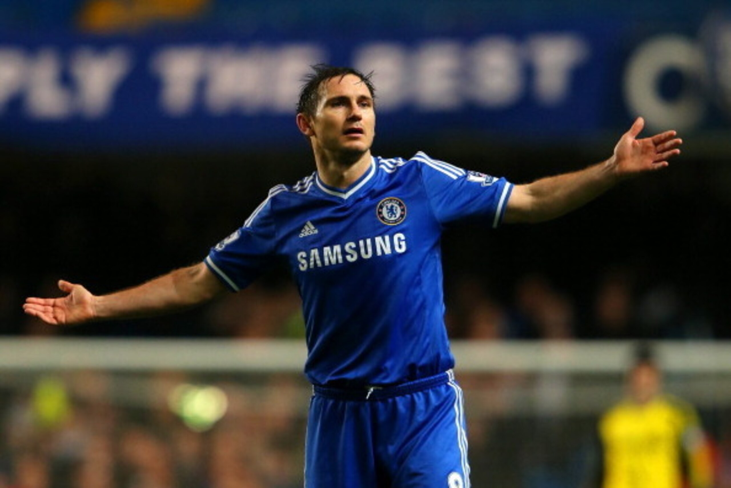 LONDON, ENGLAND - JANUARY 29:  Frank Lampard of Chelsea reacts during the Barclays Premier League match between Chelsea and West Ham United at Stamford Bridge on January 29, 2014 in London, England.  (Photo by Ian Walton/Getty Images)