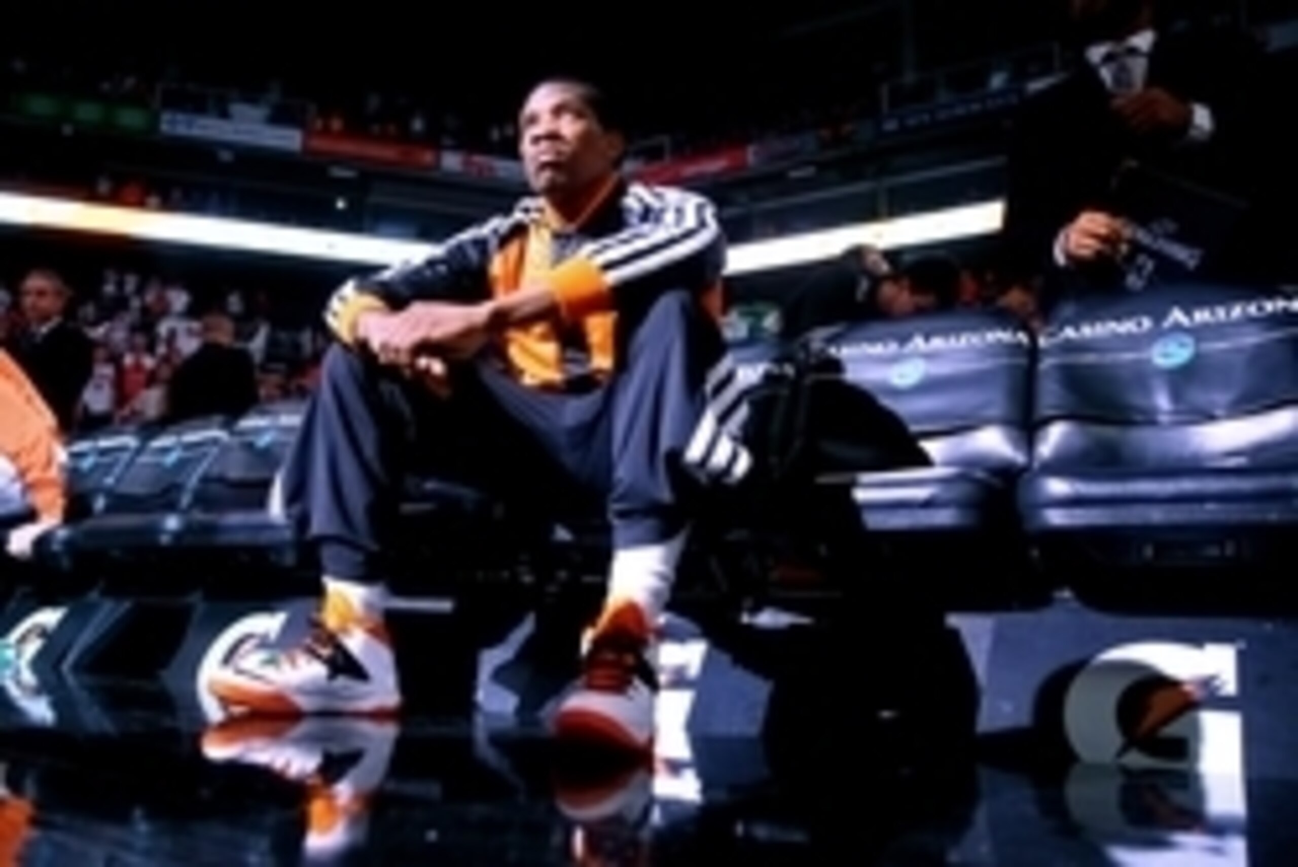 Dec 13, 2013; Phoenix, AZ, USA; Phoenix Suns guard Eric Bledsoe sits on the bench prior to the game against the Sacramento Kings at US Airways Center. The Suns defeated the Kings 116-107. Mandatory Credit: Mark J. Rebilas-USA TODAY Sports Dec 13, 2013; Phoenix, AZ, USA; Phoenix Suns guard Eric Bledsoe sits on the bench prior to the game against the Sacramento Kings at US Airways Center. The Suns defeated the Kings 116-107. Mandatory Credit: Mark J. Rebilas-USA TODAY Sports