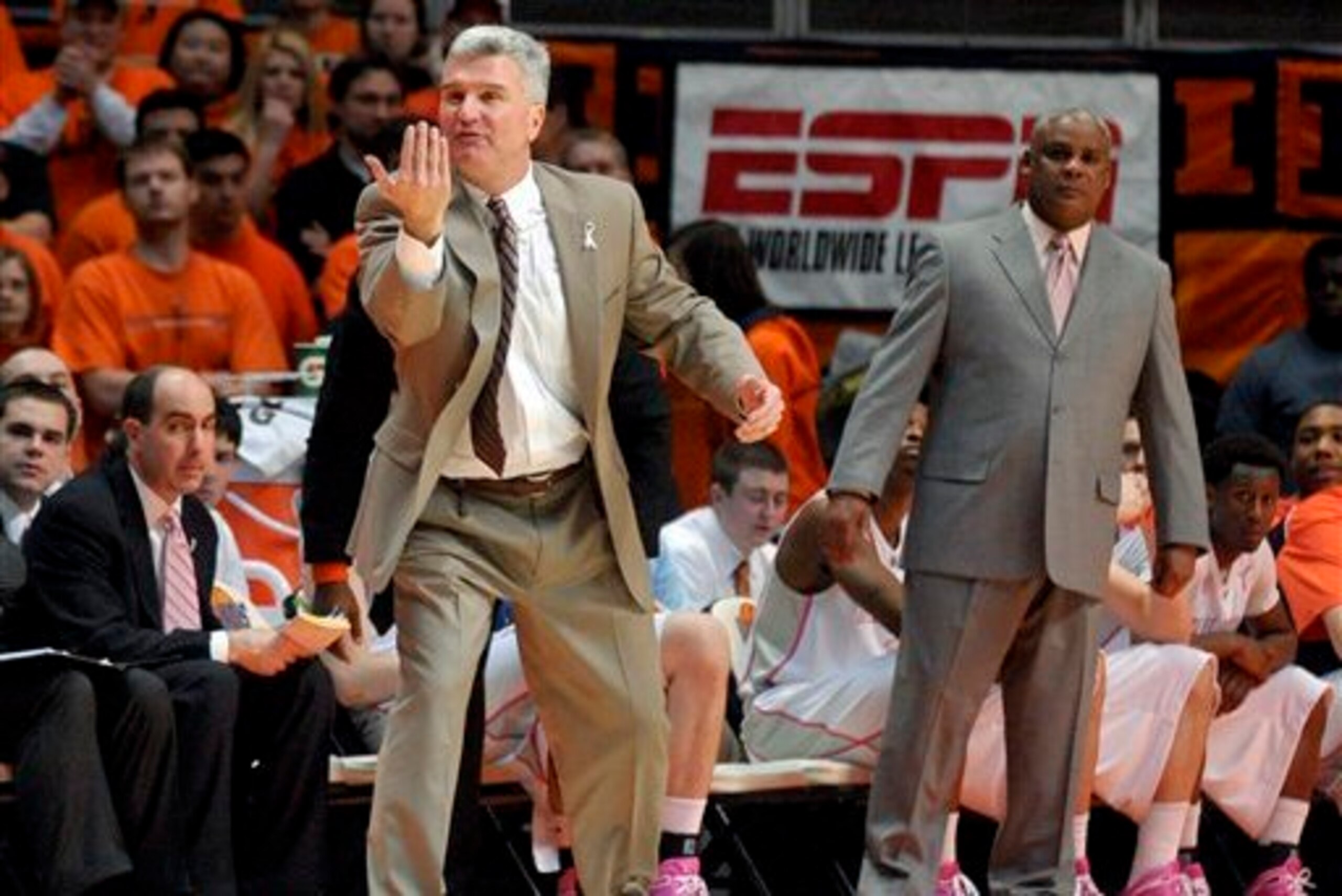 The Illinois coaching staff showed up in a show of support to one of Yoder's intramural games.