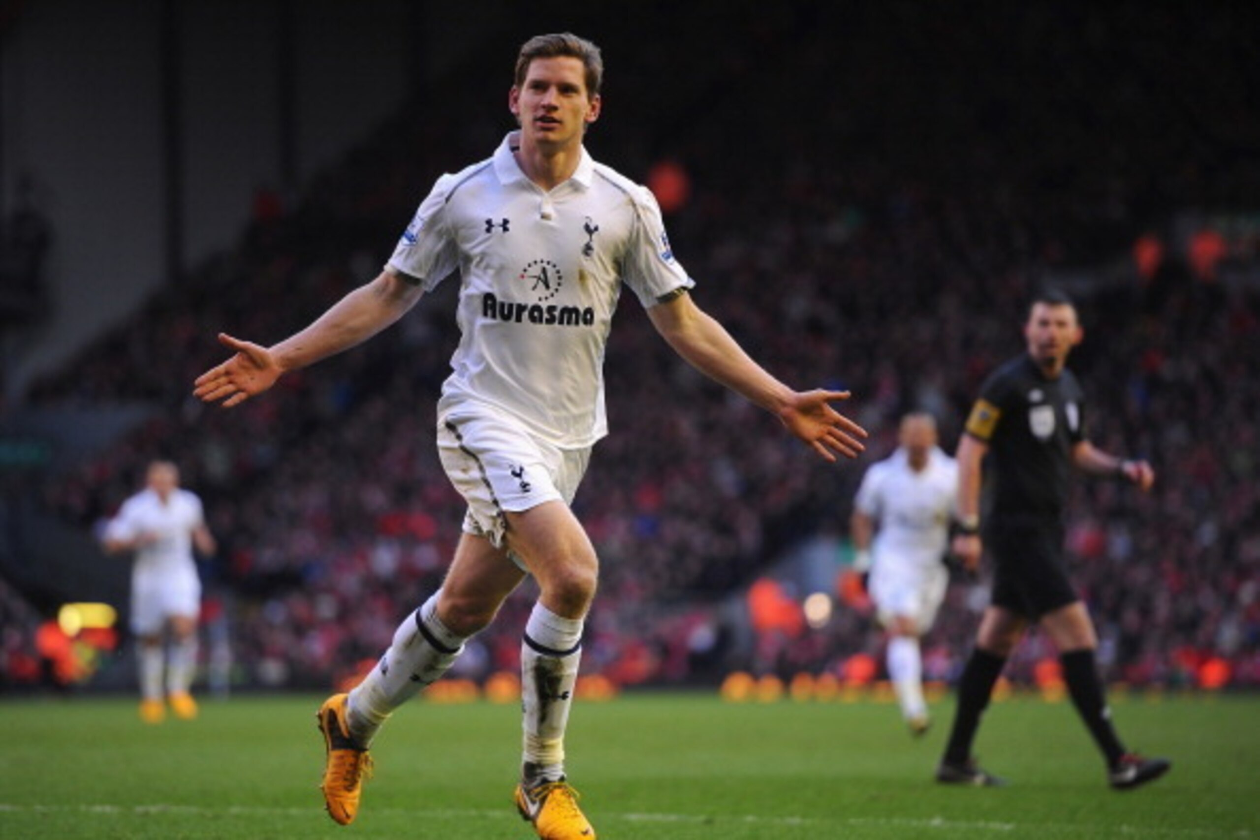 LIVERPOOL, ENGLAND - MARCH 10:  Jan Vertonghen of Tottenham celebrates scoring to make it 2-1 during the Barclays Premier League match between Liverpool and Tottenham Hotspurs at Anfield on March 10, 2013 in Liverpool, England.  (Photo by Michael Regan/Ge