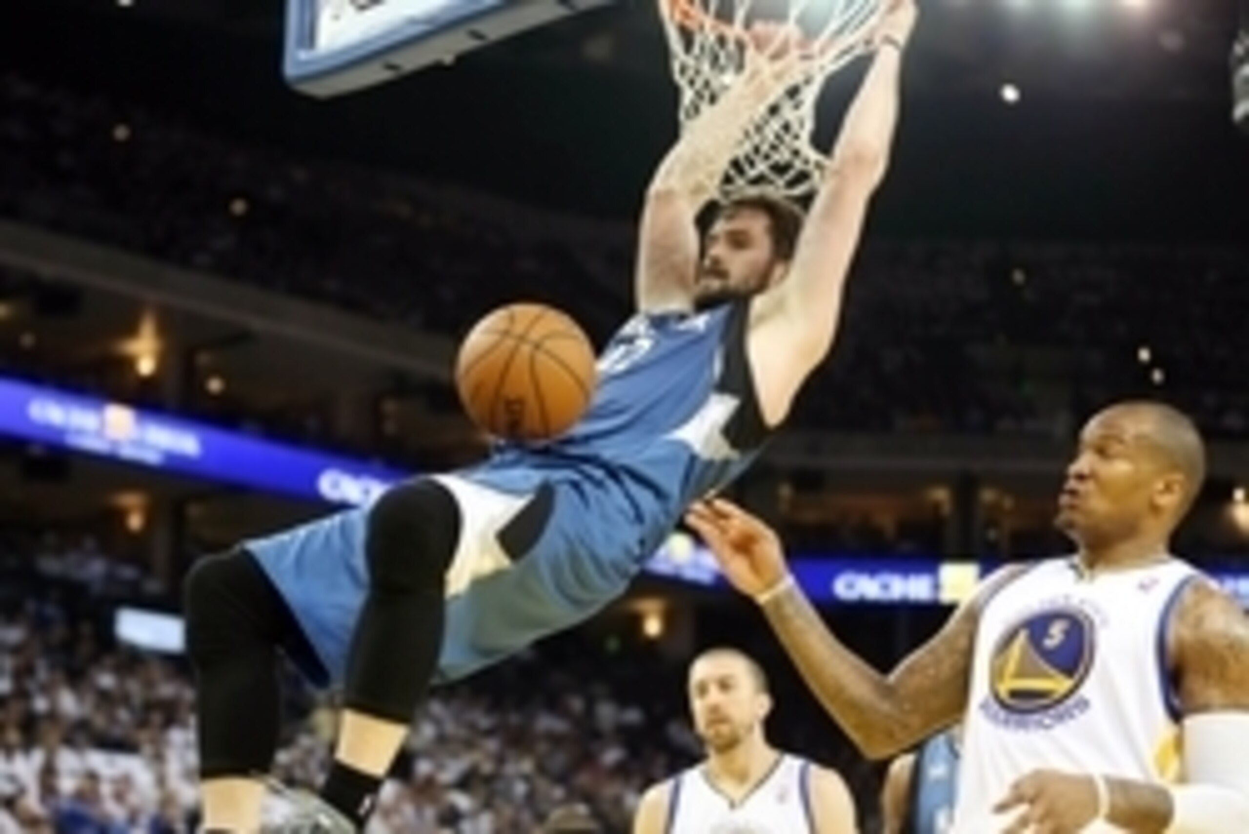 Apr 14, 2014; Oakland, CA, USA; Minnesota Timberwolves forward Kevin Love (42) dunks against the Golden State Warriors during the first quarter at Oracle Arena. Mandatory Credit: Kelley L Cox-USA TODAY Sports