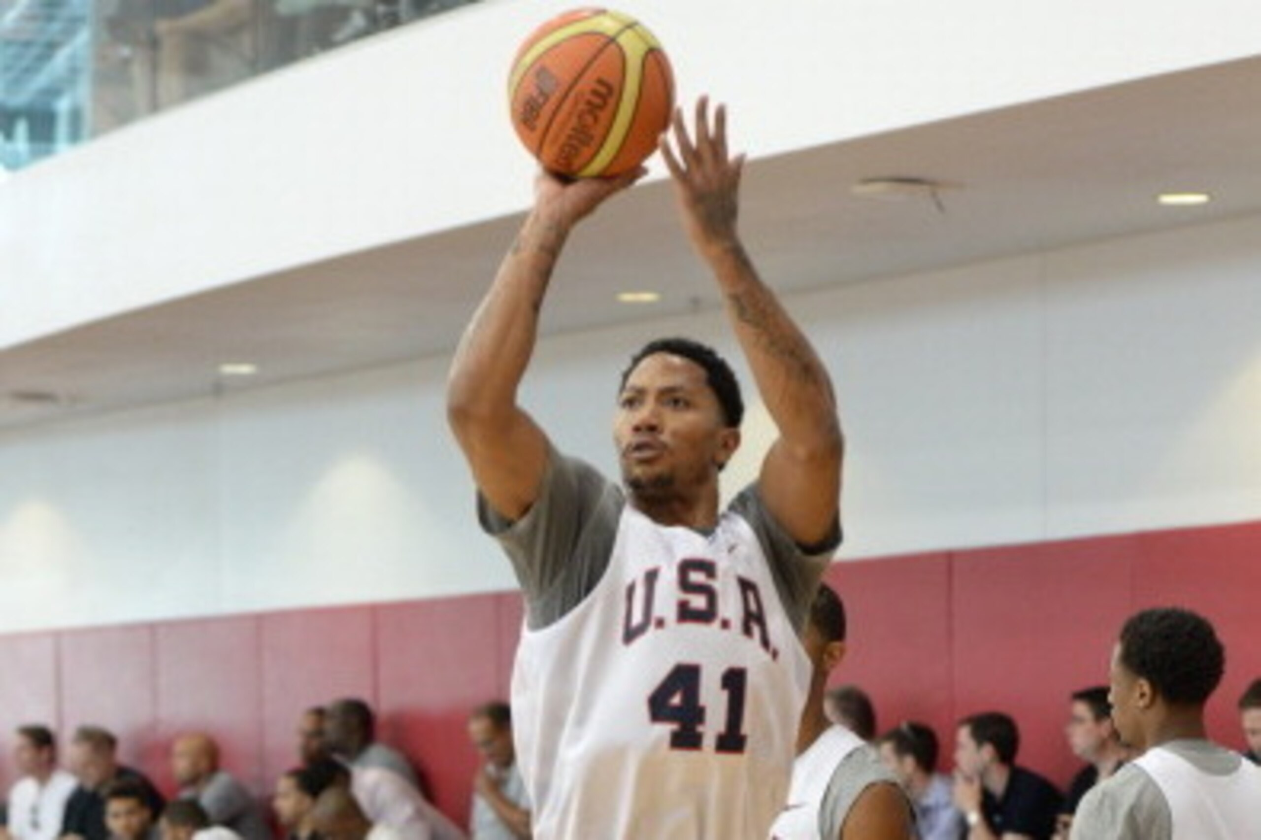 LAS VEGAS, NV - JULY 28: Derrick Rose #41 of the USA Basketball Men's National Team shoots during practice at the Mendenhall Center at the University of Nevada, Las Vegas on July 28, 2014 in Las Vegas, Nevada. NOTE TO USER: User expressly acknowledges and LAS VEGAS, NV - JULY 28: Derrick Rose #41 of the USA Basketball Men's National Team shoots during practice at the Mendenhall Center at the University of Nevada, Las Vegas on July 28, 2014 in Las Vegas, Nevada. NOTE TO USER: User expressly acknowledges and