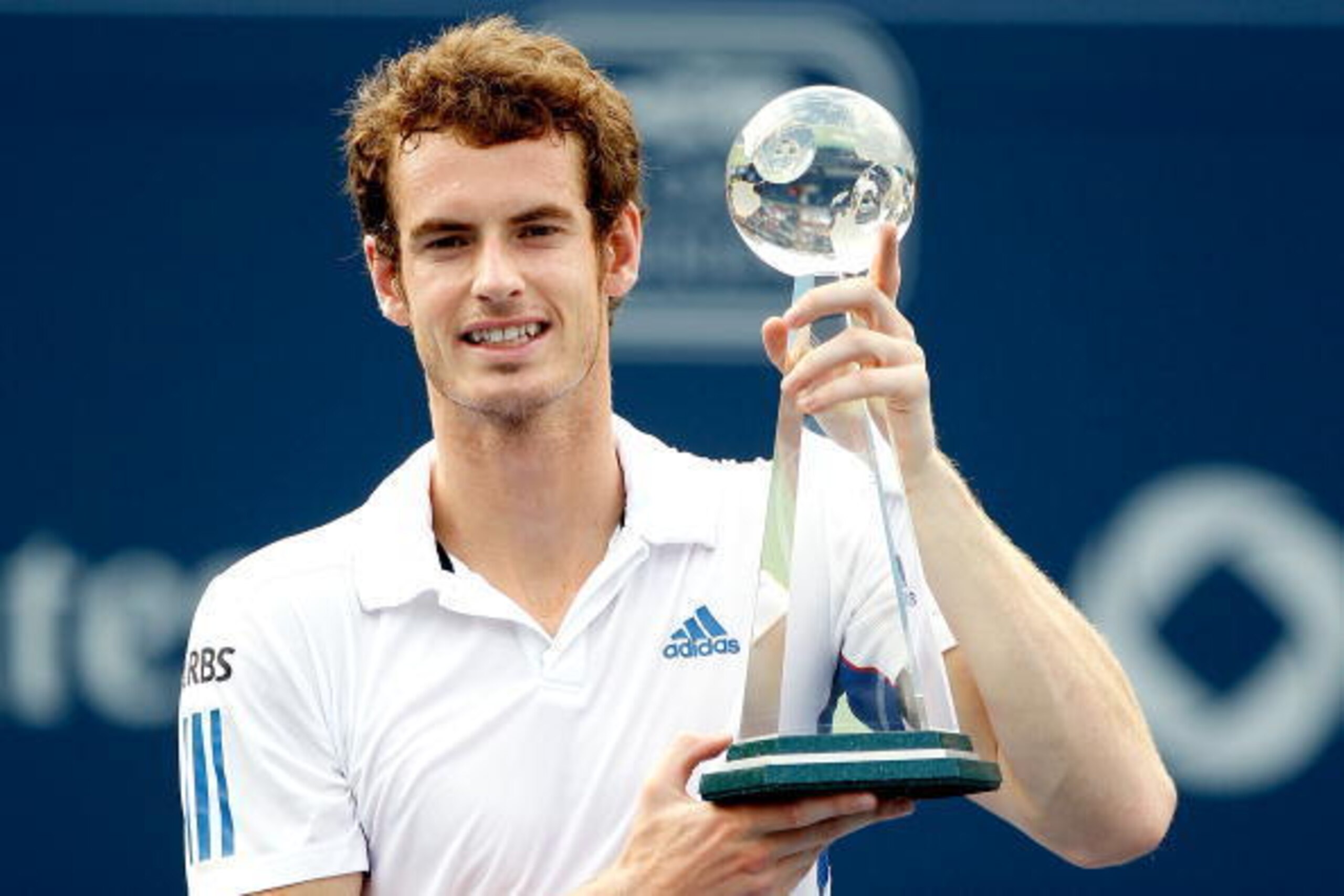 TORONTO, ON - AUGUST 15:  Andy Murray of Great Britain poses for photographers after defeating Roger Federer of Switzerland during the final of the Rogers Cup at the Rexall Centre on August 15, 2010 in Toronto, Canada.  (Photo by Matthew Stockman/Getty Im
