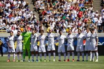 BERKELEY, CA - JULY 26:  Real Madrid observes a moment of silence for Alfredo Di Stefano before their match against FC Internazionale in the International Champions Cup 2014 at California Memorial Stadium on July 26, 2014 in Berkeley, California.  (Photo 