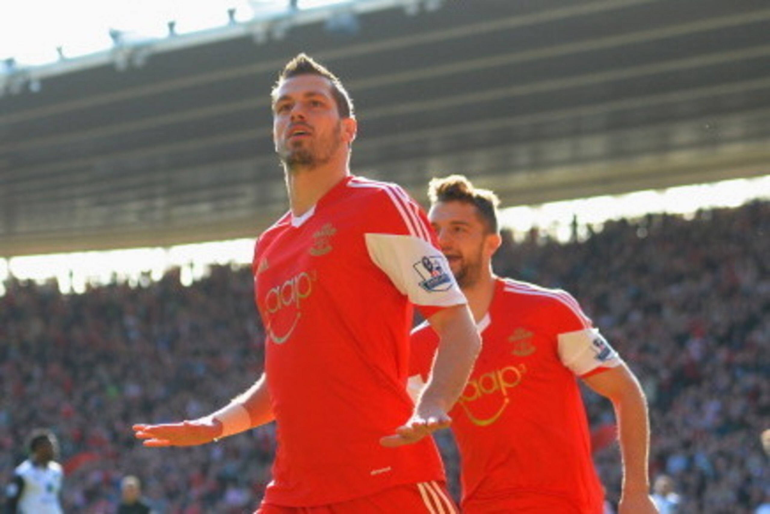 SOUTHAMPTON, ENGLAND - MARCH 15:  Morgan Schneiderlin of Southampton celebrates scoring the opening goal with Jay Rodriguez of Southampton during the Barclays Premier League match between Southampton and Norwich City at St Mary's Stadium on March 15, 2014